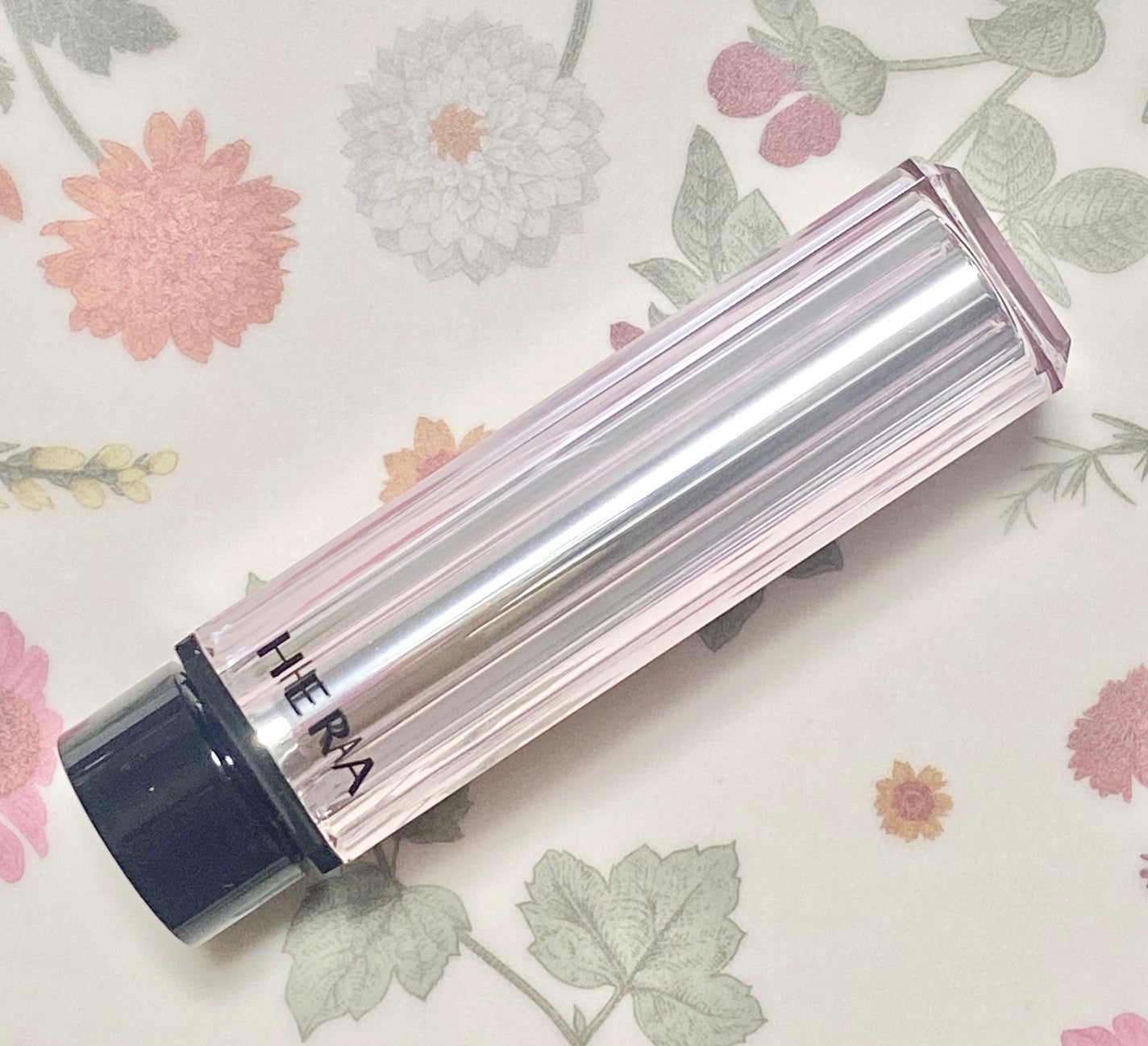 センシュアル ティンティッド シャイン スティック/HERA/口紅を使ったクチコミ(2枚目)