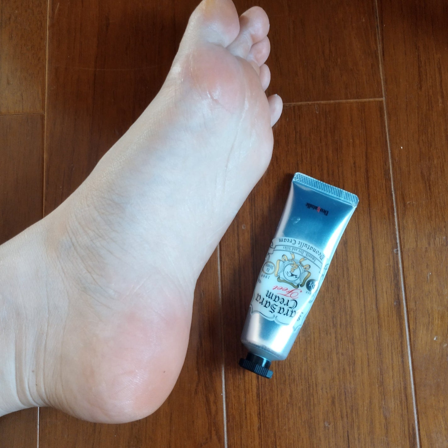 薬用足指さらさらクリーム/デオナチュレ/デオドラント・制汗剤を使ったクチコミ(4枚目)