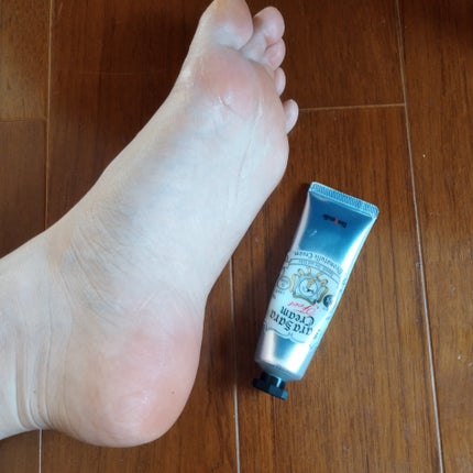 薬用足指さらさらクリーム/デオナチュレ/デオドラント・制汗剤を使ったクチコミ(4枚目)