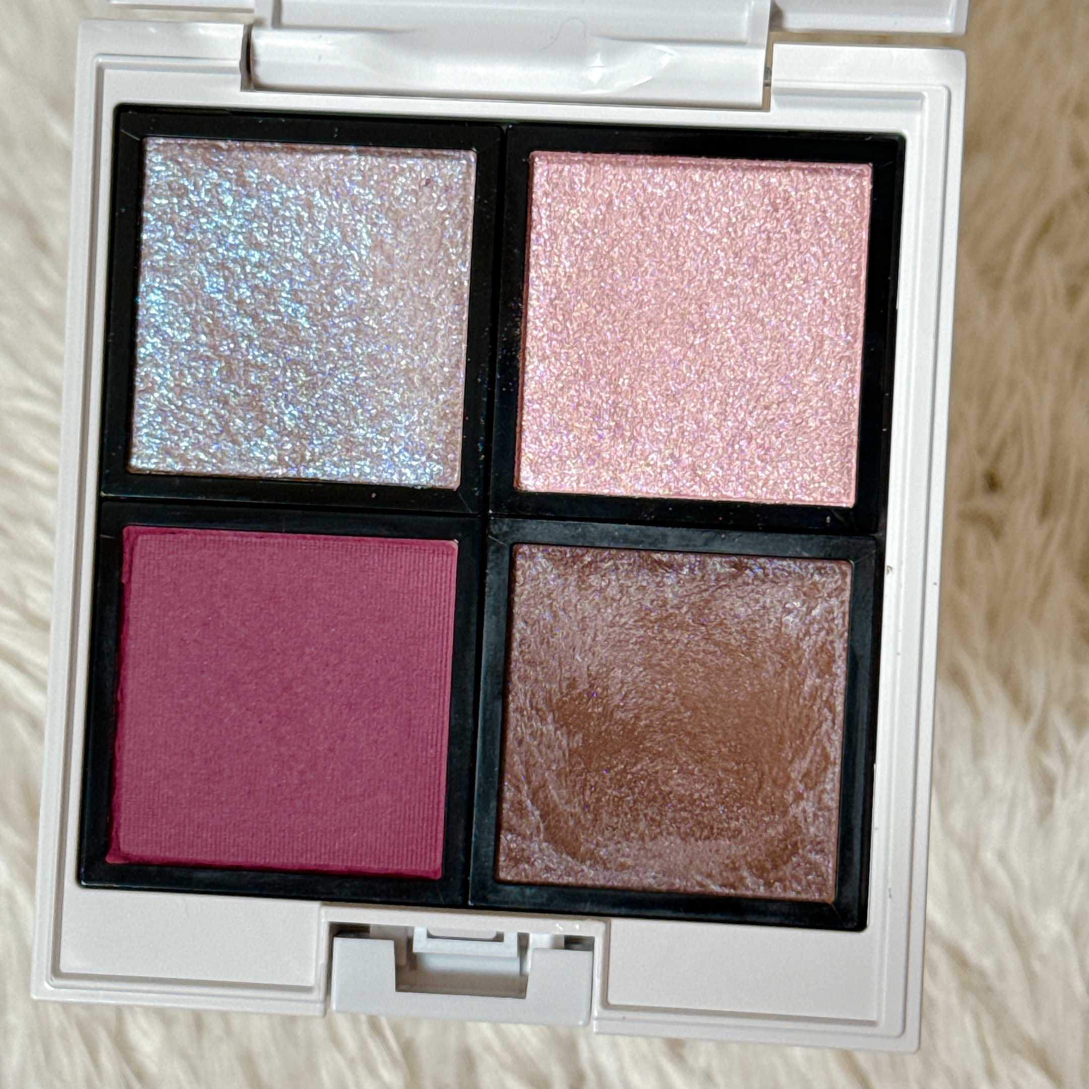 アディクション ザ アイシャドウ スパークル/ADDICTION/単色アイシャドウを使ったクチコミ（2枚目）