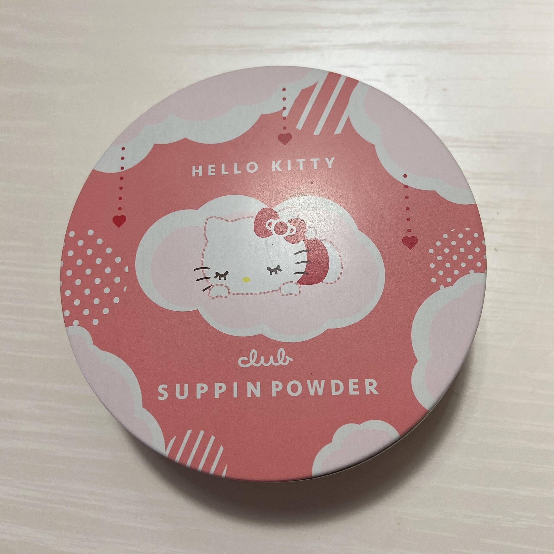 すっぴんパウダーC ホワイトフローラルブーケの香り/クラブ/プレストパウダーを使ったクチコミ（2枚目）