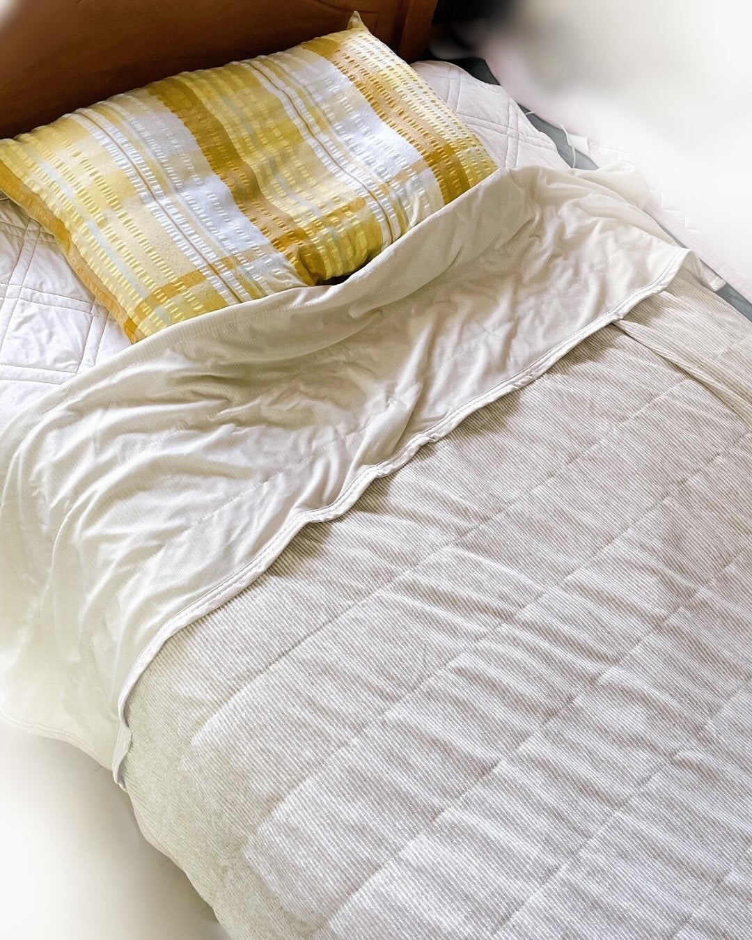 ひとりコスメ部 フォロバ100 on LIPS 「接触冷感 ひんやり&さらさら♪リバーシブルタオルケット!@su..」(2枚目)