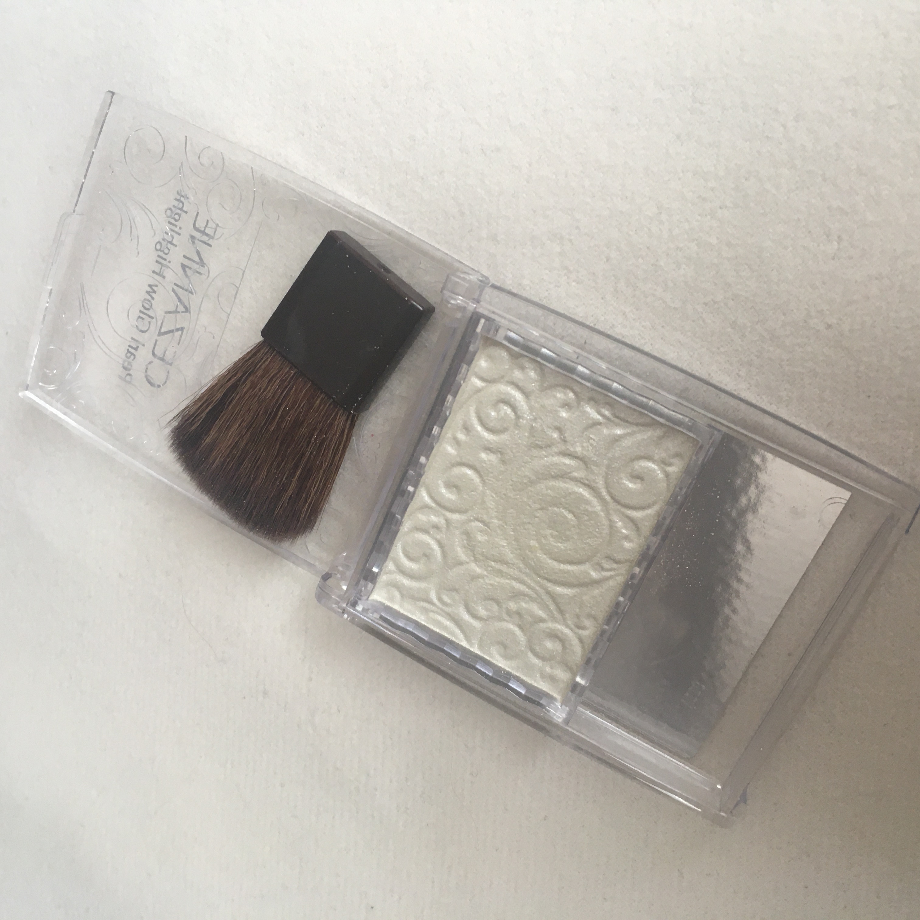 パールグロウハイライト/CEZANNE/パウダーハイライトを使ったクチコミ（1枚目）