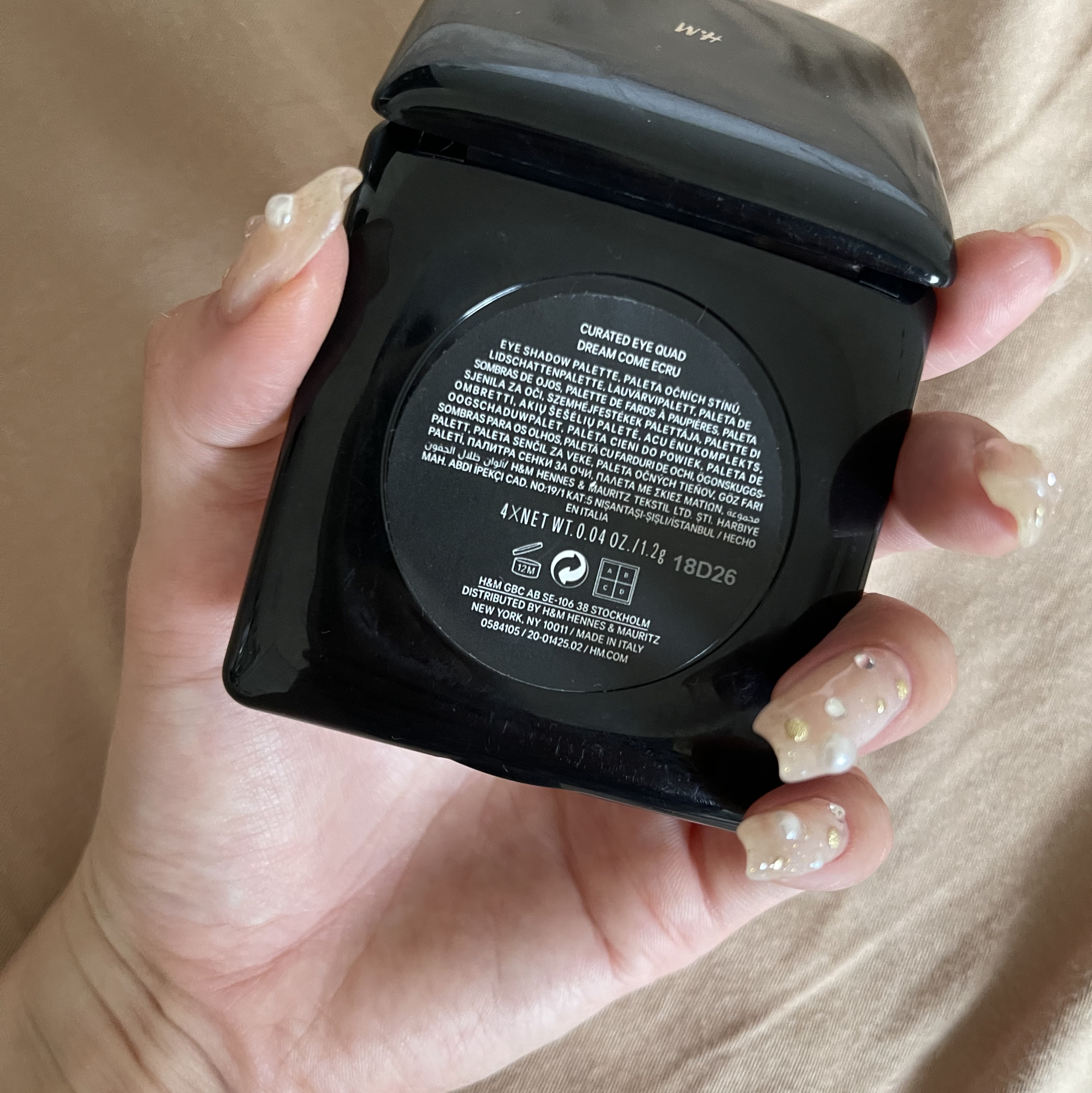 CURATED EYE QUAD/H&M/アイシャドウパレットを使ったクチコミ（3枚目）