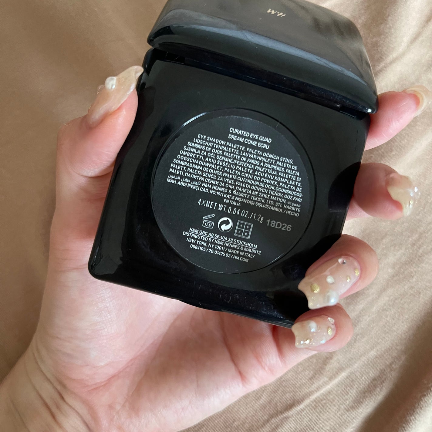 CURATED EYE QUAD/H&M/アイシャドウパレットを使ったクチコミ(3枚目)