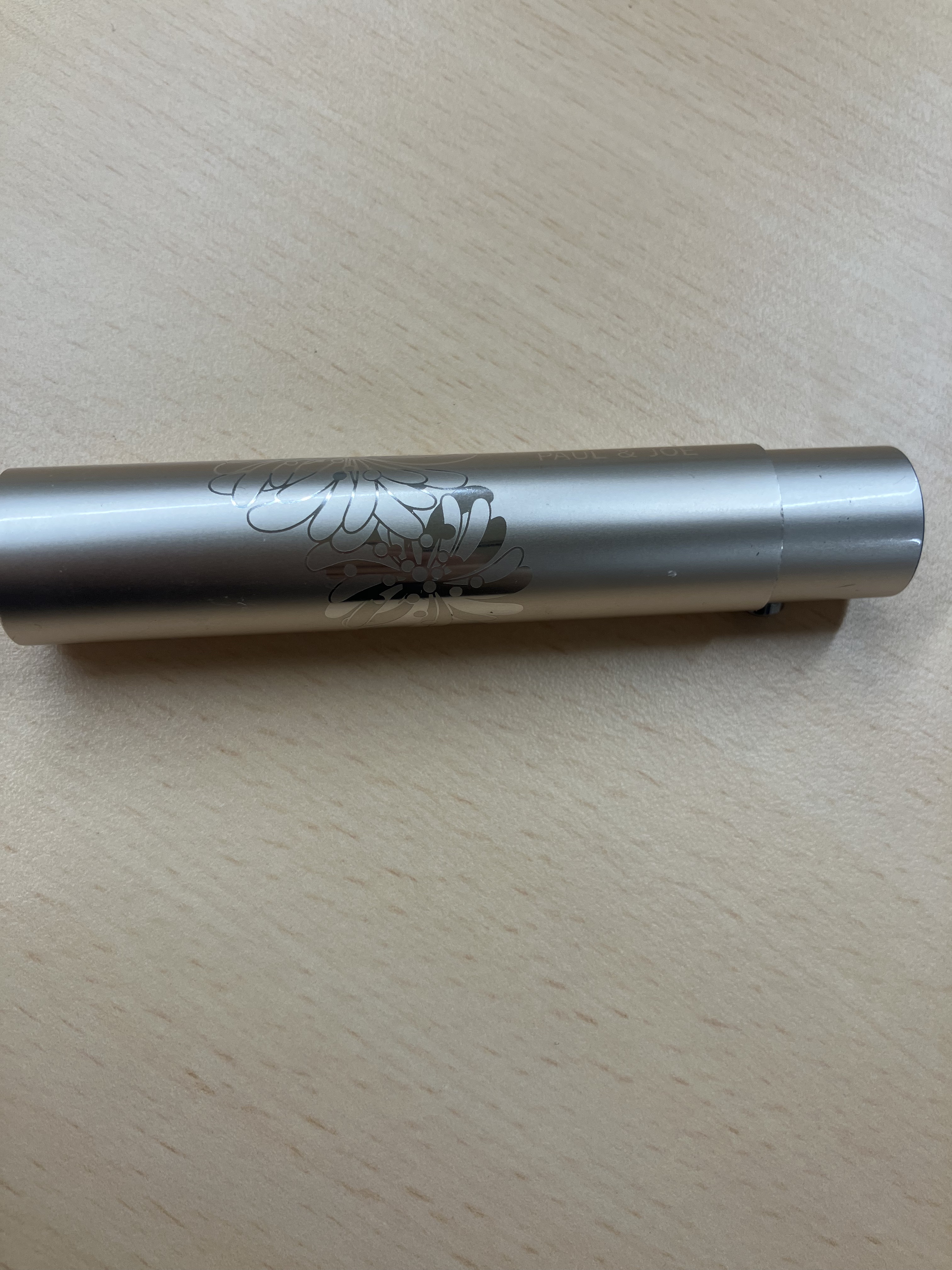 PAUL & JOE BEAUTE ポータブル ブラッシュのクチコミ「多分紹介してる商品とちょっと違うかも💦持ち運びも便利な収納型で家でも外でも愛用してる商品💓
毛.....」（1枚目）