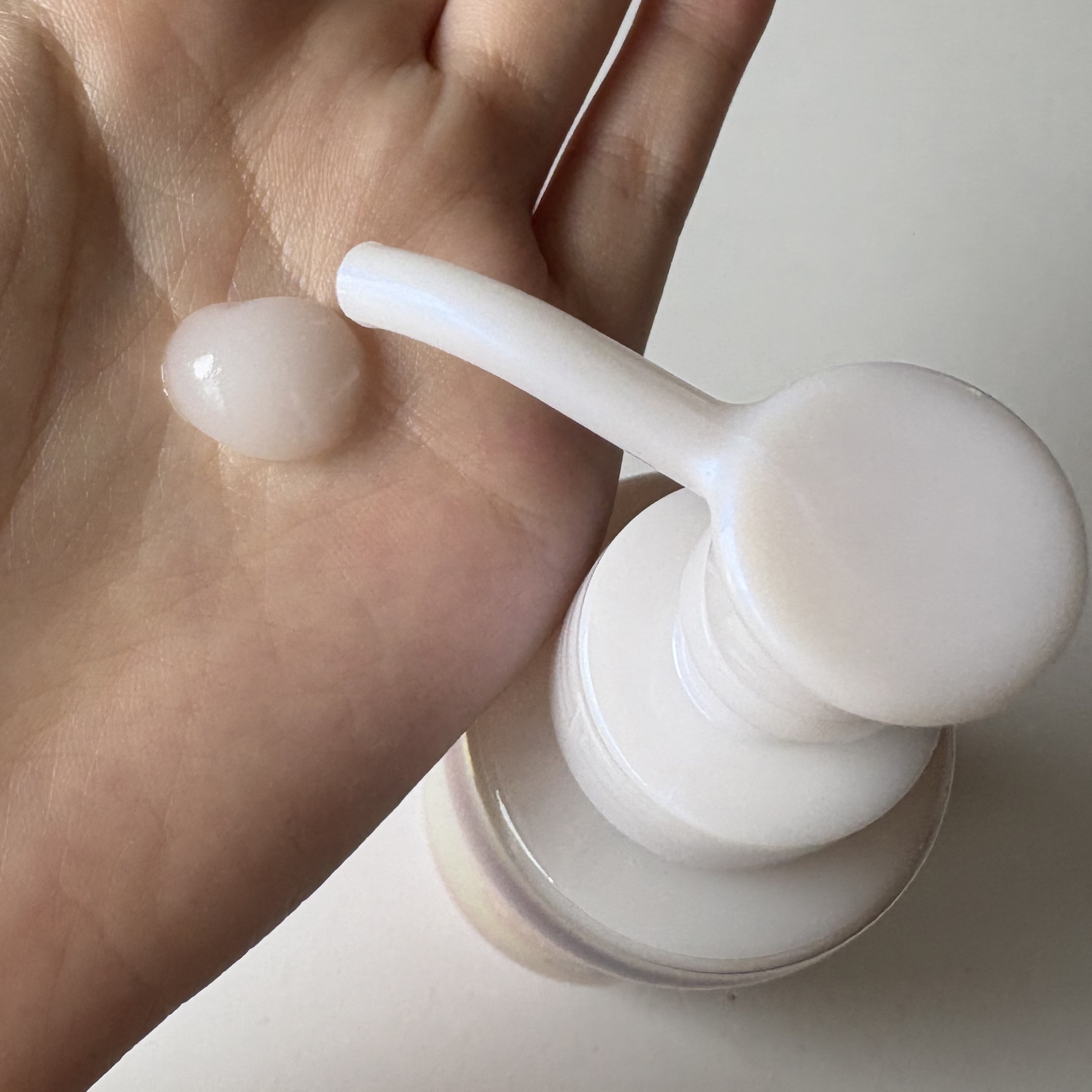 エッセンシャル プレミアム うるりジェリーミルク/エッセンシャル/ヘアミルクを使ったクチコミ（2枚目）