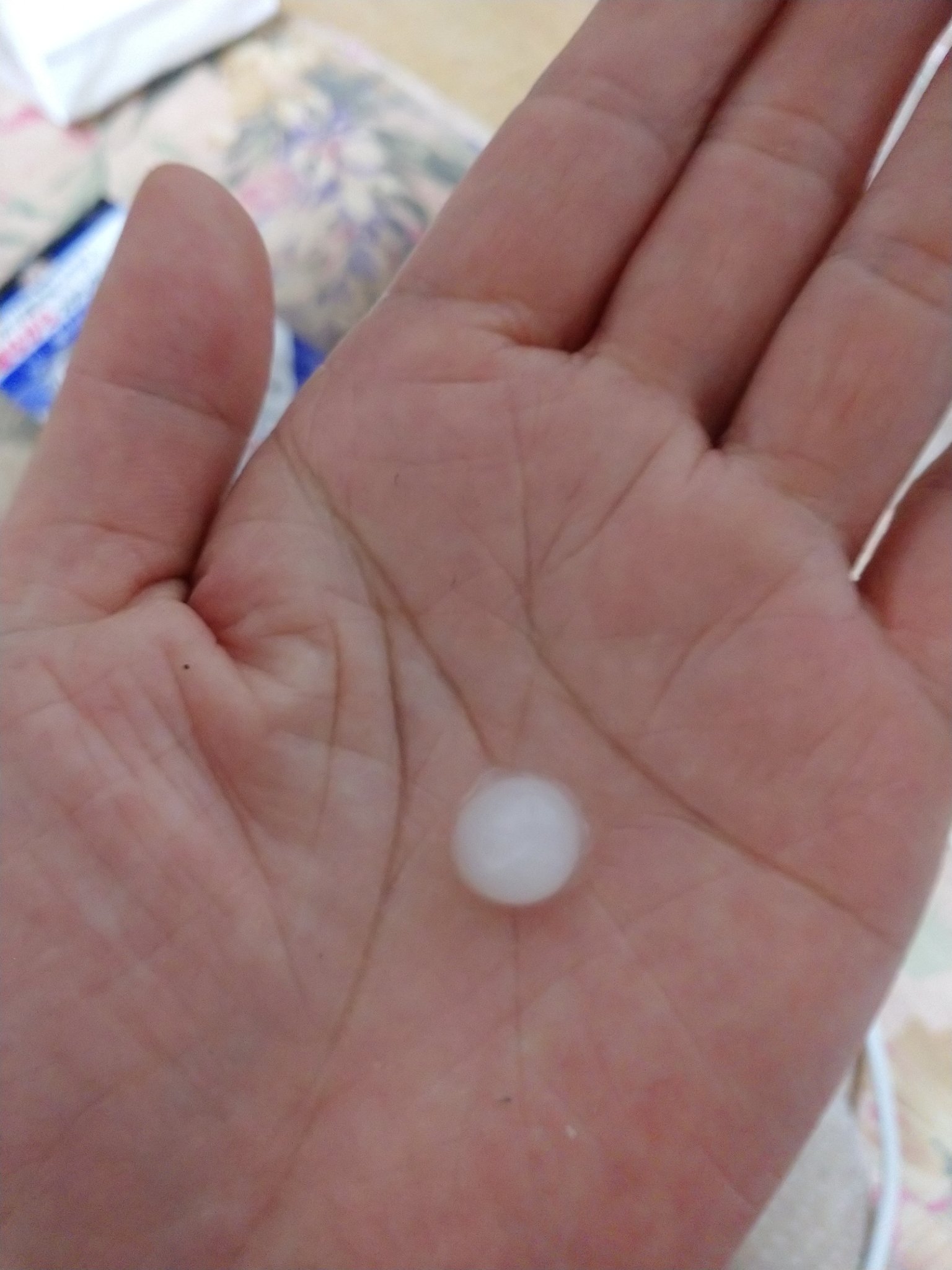 エッセンシャル プレミアム うるりキラリオイル/エッセンシャル/ヘアオイルを使ったクチコミ（2枚目）