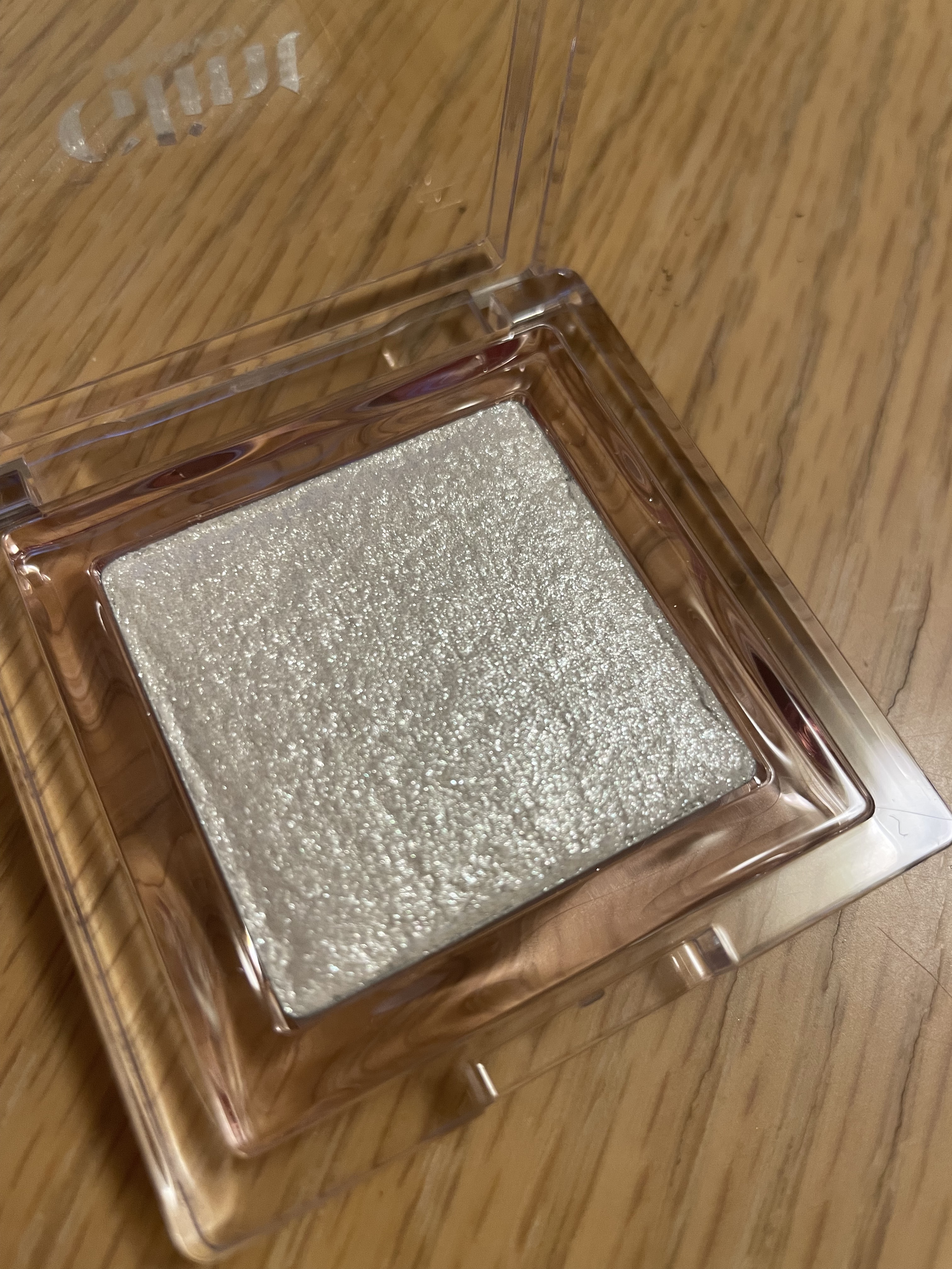 ハイライター Diamond Veil/Glint/パウダーハイライトを使ったクチコミ（1枚目）