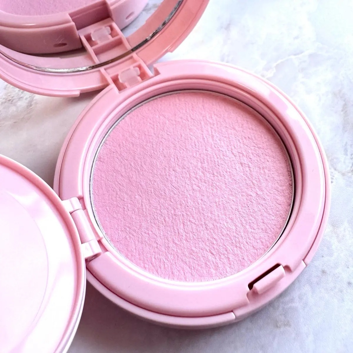 フラッフィーベルベットクッションチーク /TFIT/ジェル・クリームチークを使ったクチコミ（2枚目）