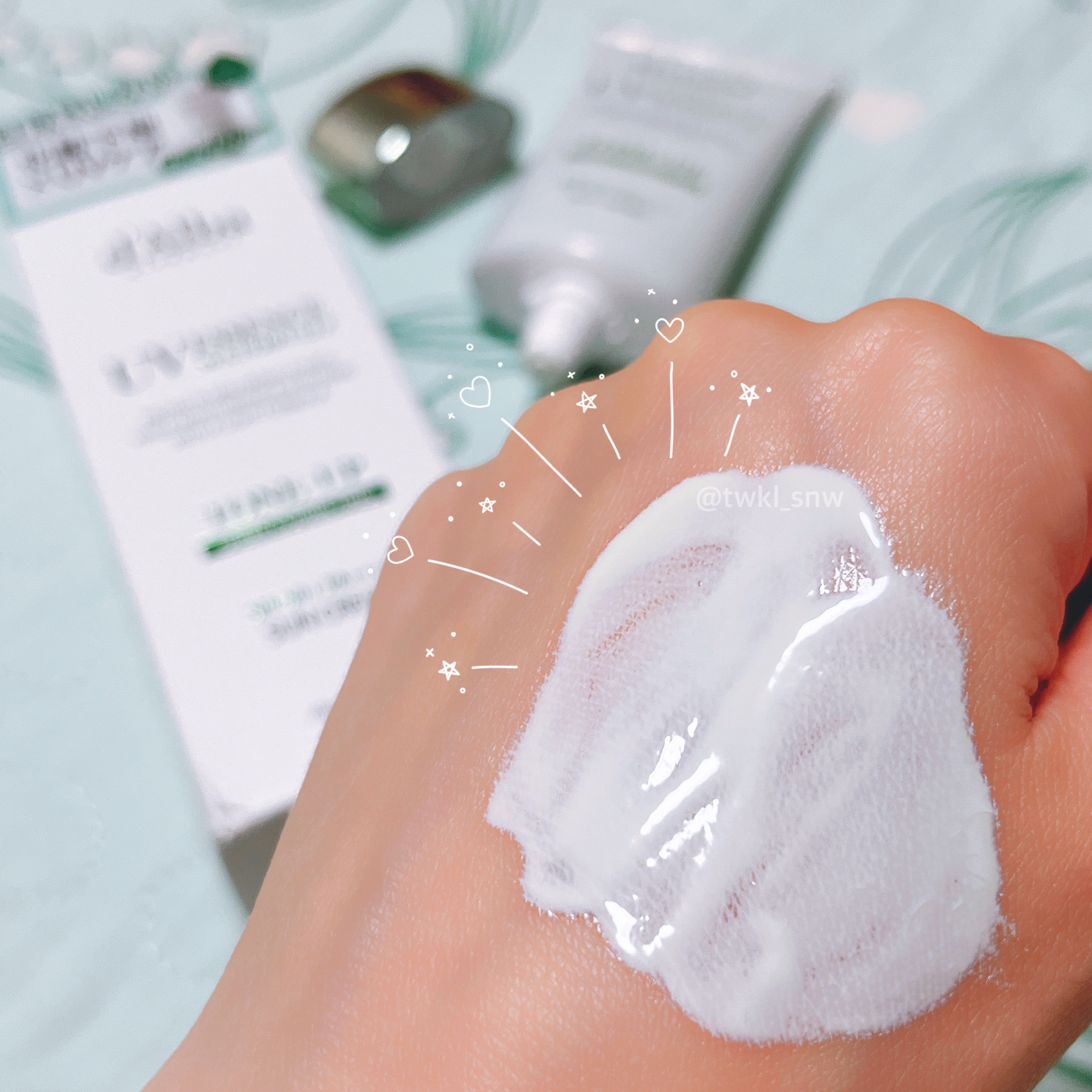 クリーンティーツリーリポソームトーンアップサンクリーム（グリーン）/ダルバ/日焼け止めクリームを使ったクチコミ（3枚目）