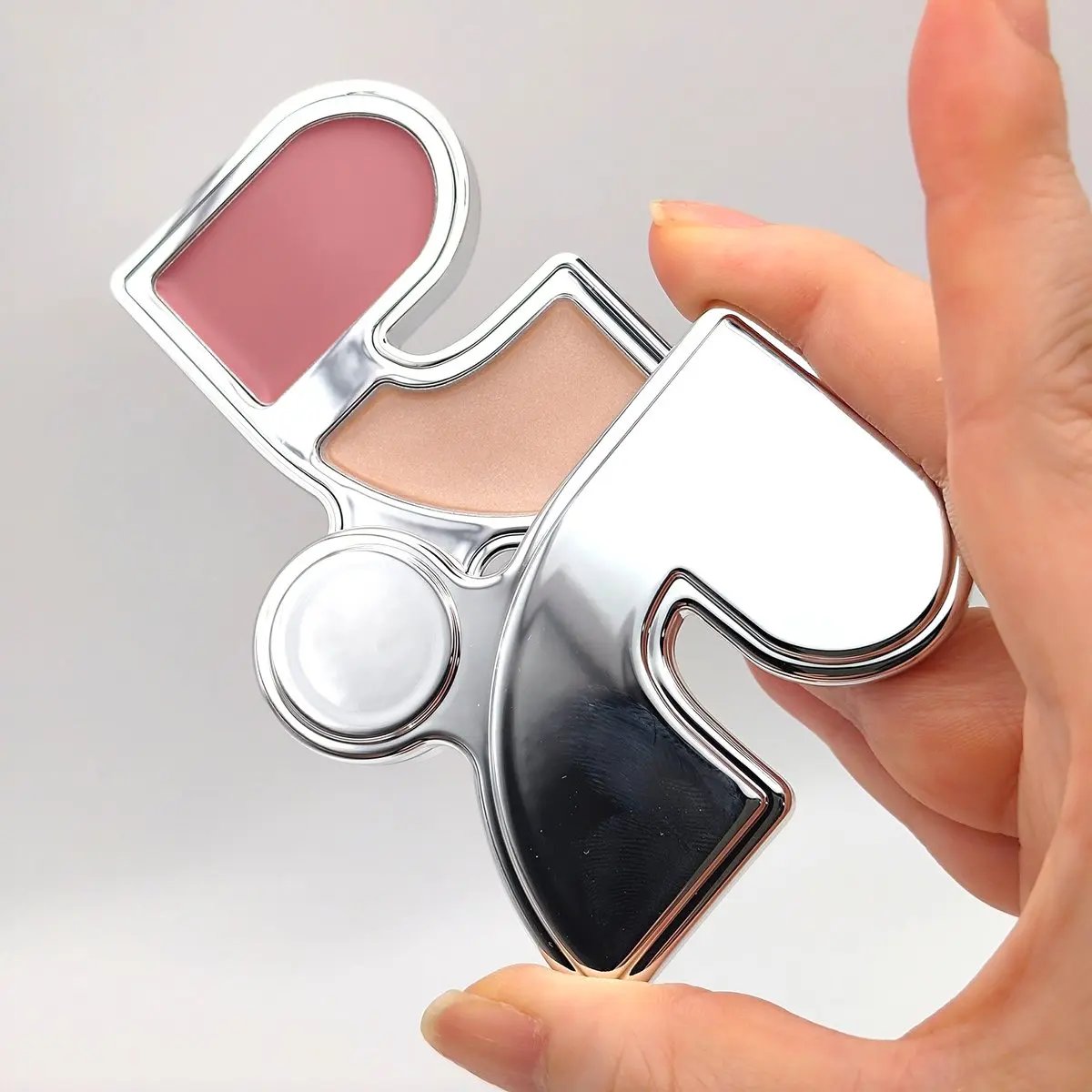 マルチブラッシュアンドハイライターデュオ / Rest & Recreation BEAUTY