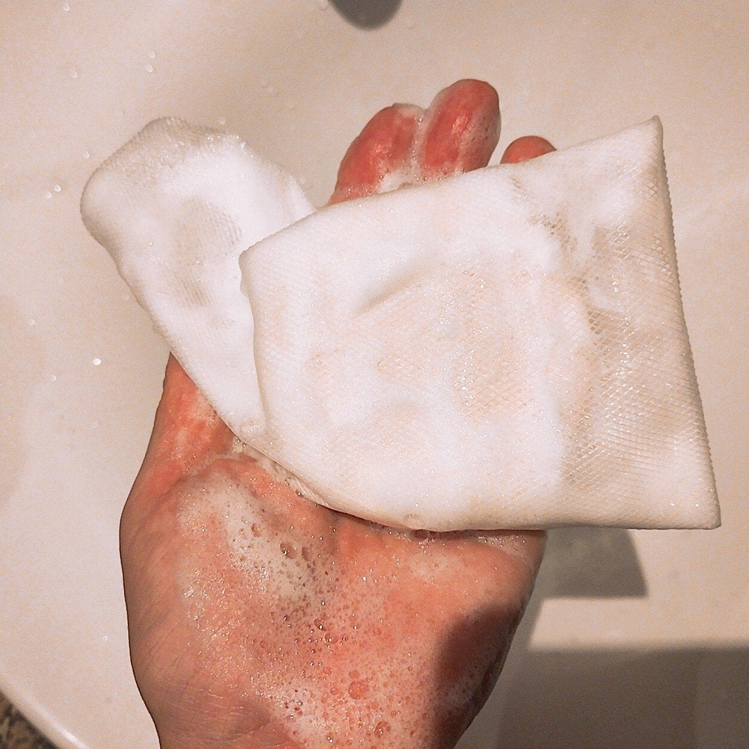 mcgroupakiko on LIPS 「毎日のお散歩も涼しい時間帯を選んでいます💦帰宅すると自分の汗で..」(2枚目)