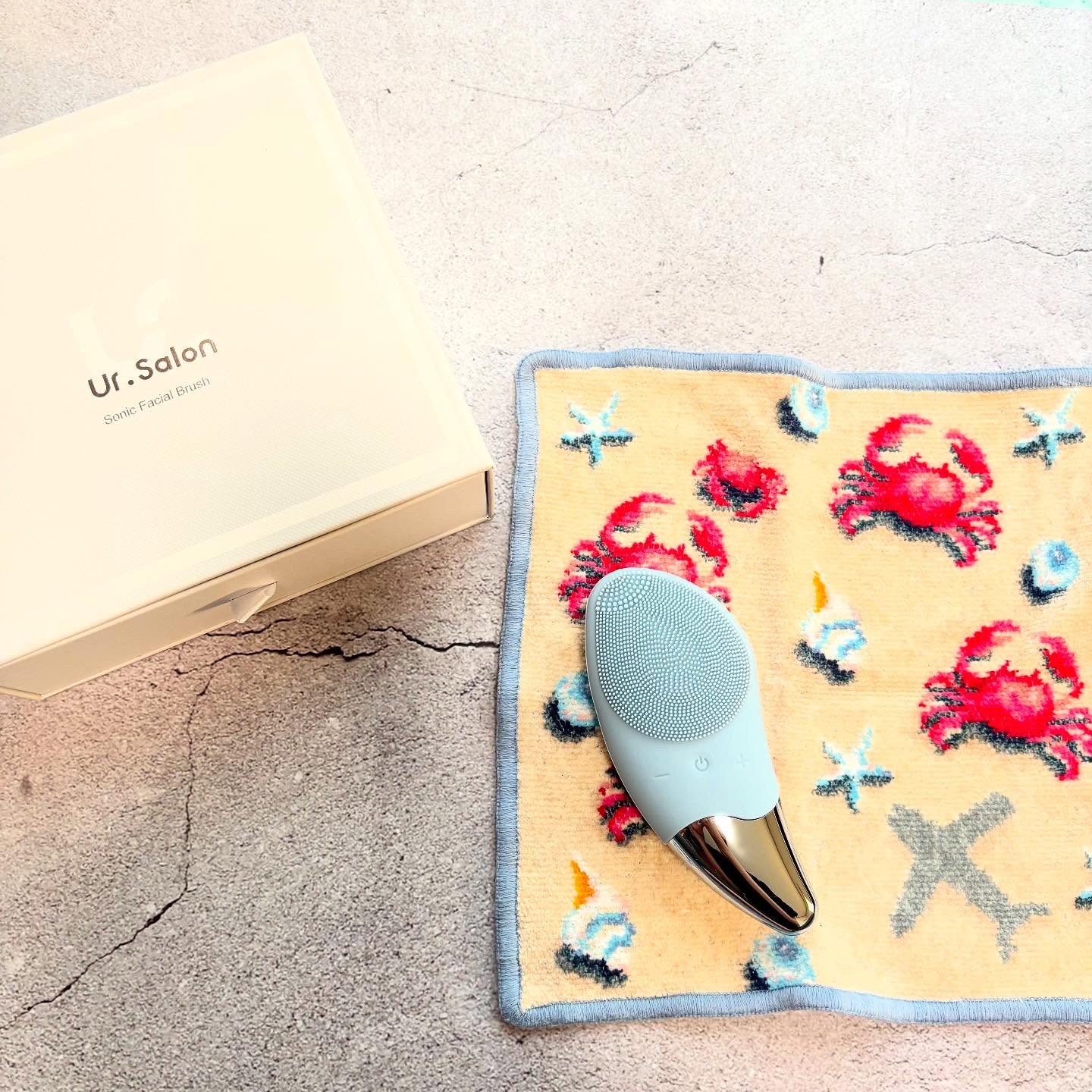 🎁

またまた♫
プレゼント企画に当選✨✨
ありがとうございまーす🫶🏻

@ursalon_official 

🩵フェイスブラシ 02

　手でゴシゴシ🤲🏻してしまってる洗顔を♫
　このシリコンブラシでアップデート✨✨

　洗