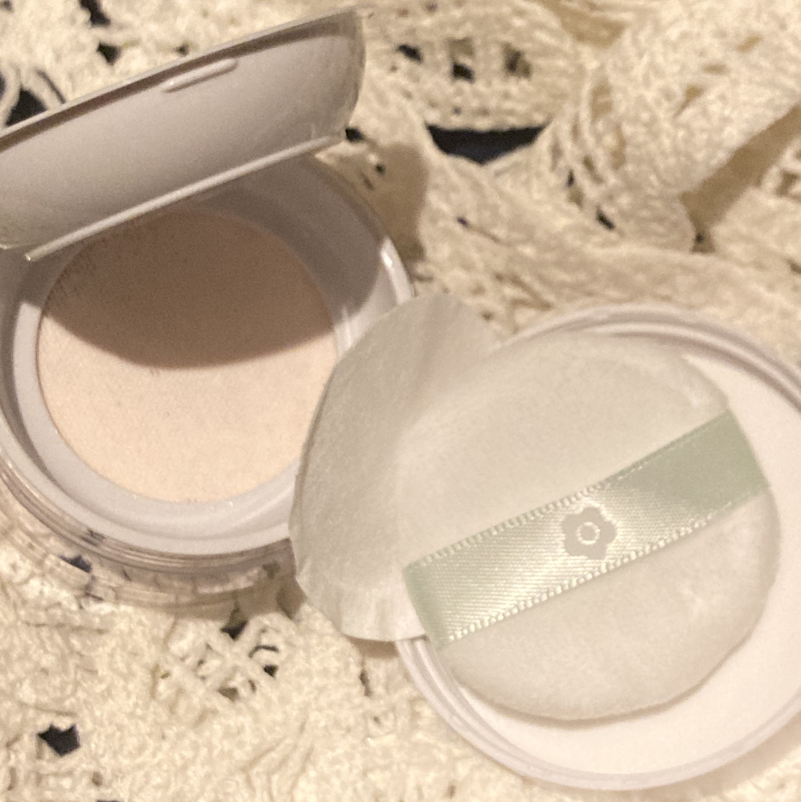 デイジードール シルキー フィックス パウダー/DAISY DOLL by MARY QUANT/ルースパウダーを使ったクチコミ（2枚目）