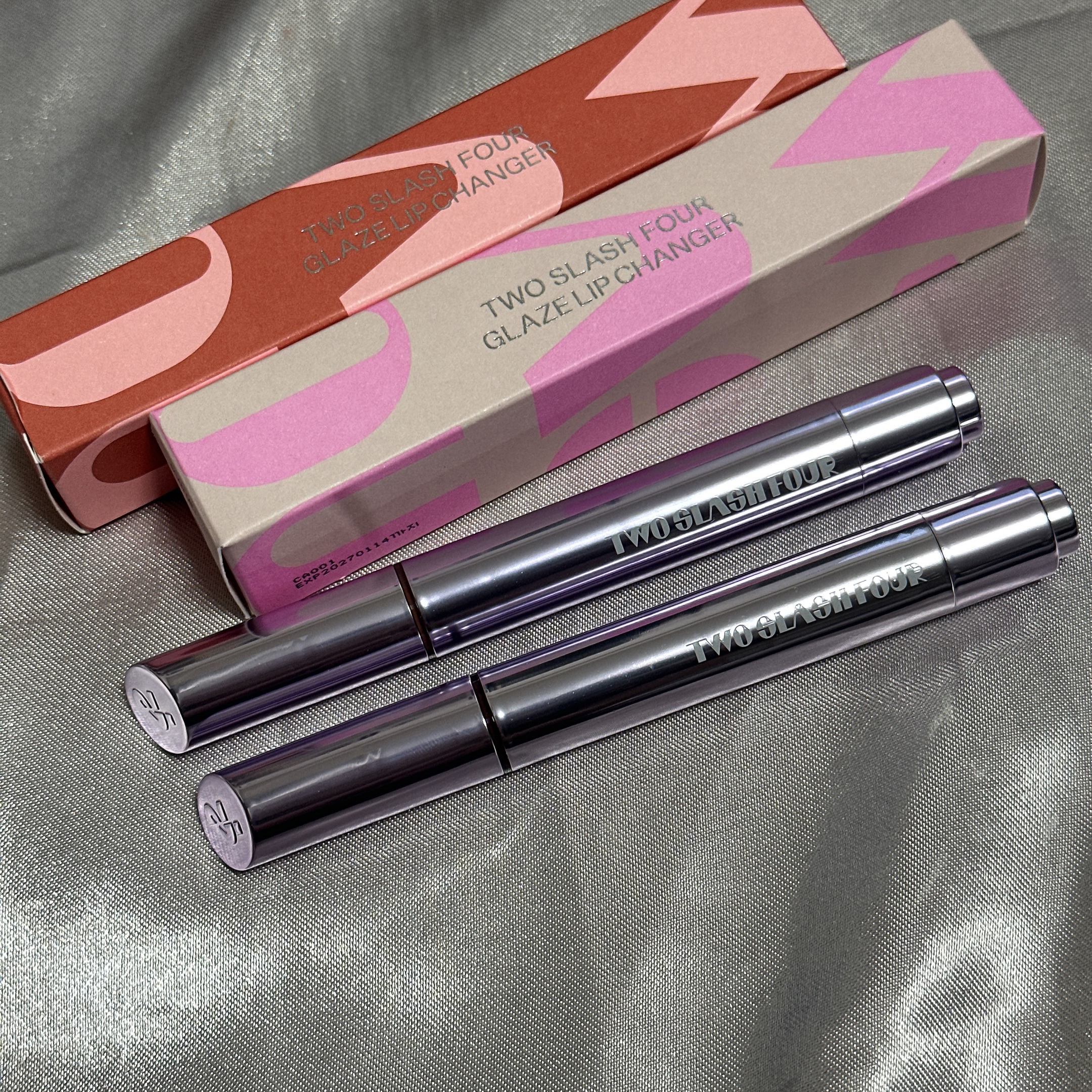 グレイズリップチェンジャー/TWO SLASH FOUR/口紅を使ったクチコミ（2枚目）
