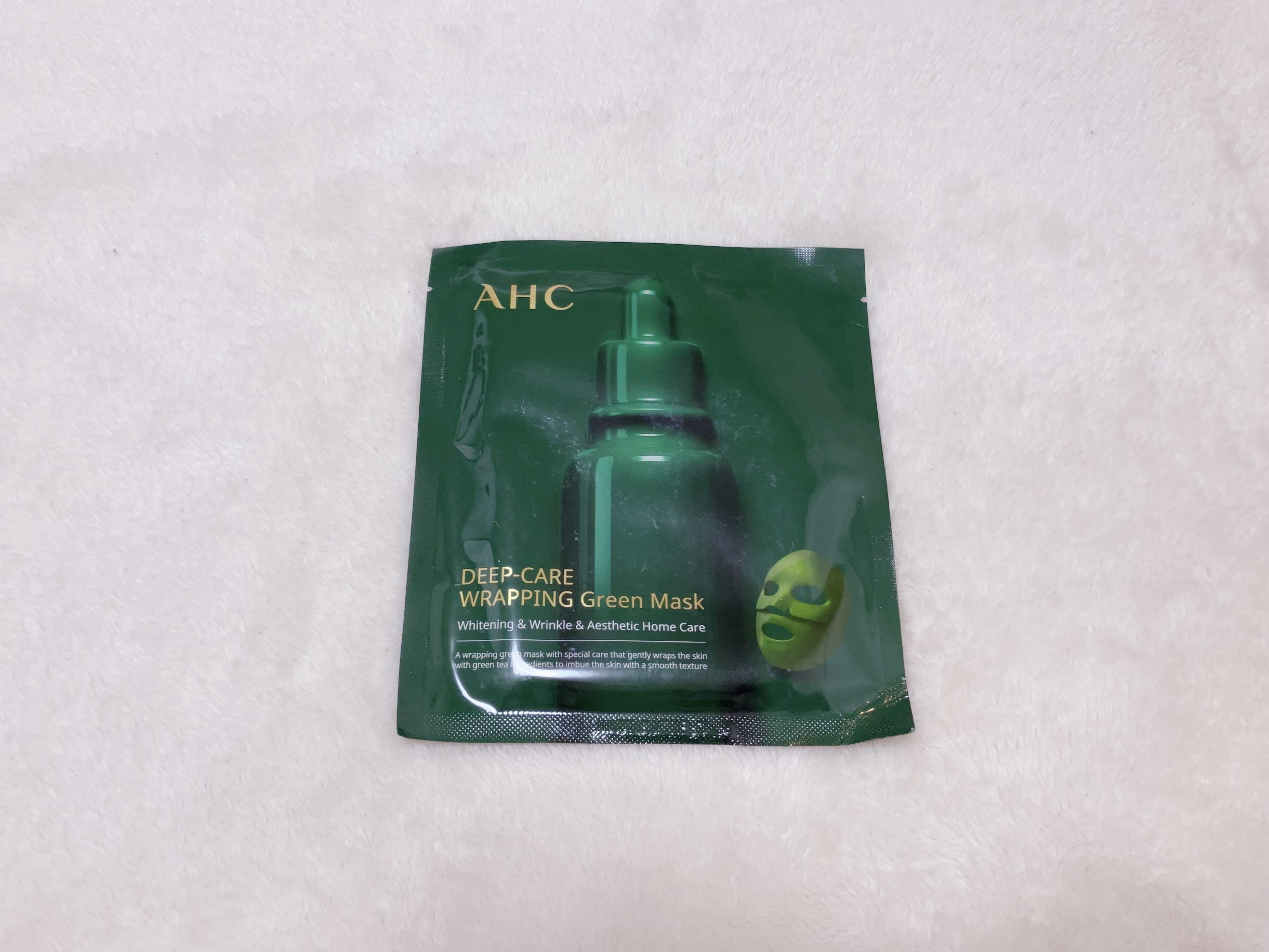 ＿＿＿♥

AHC DEEP-CARE WRAPPING Green Mask  
Whitening & Wrinkle & Aesthetic Home Care

AHCの緑のマスクシートです🐇🌷

韓国のお店で福袋を買ったら入っ