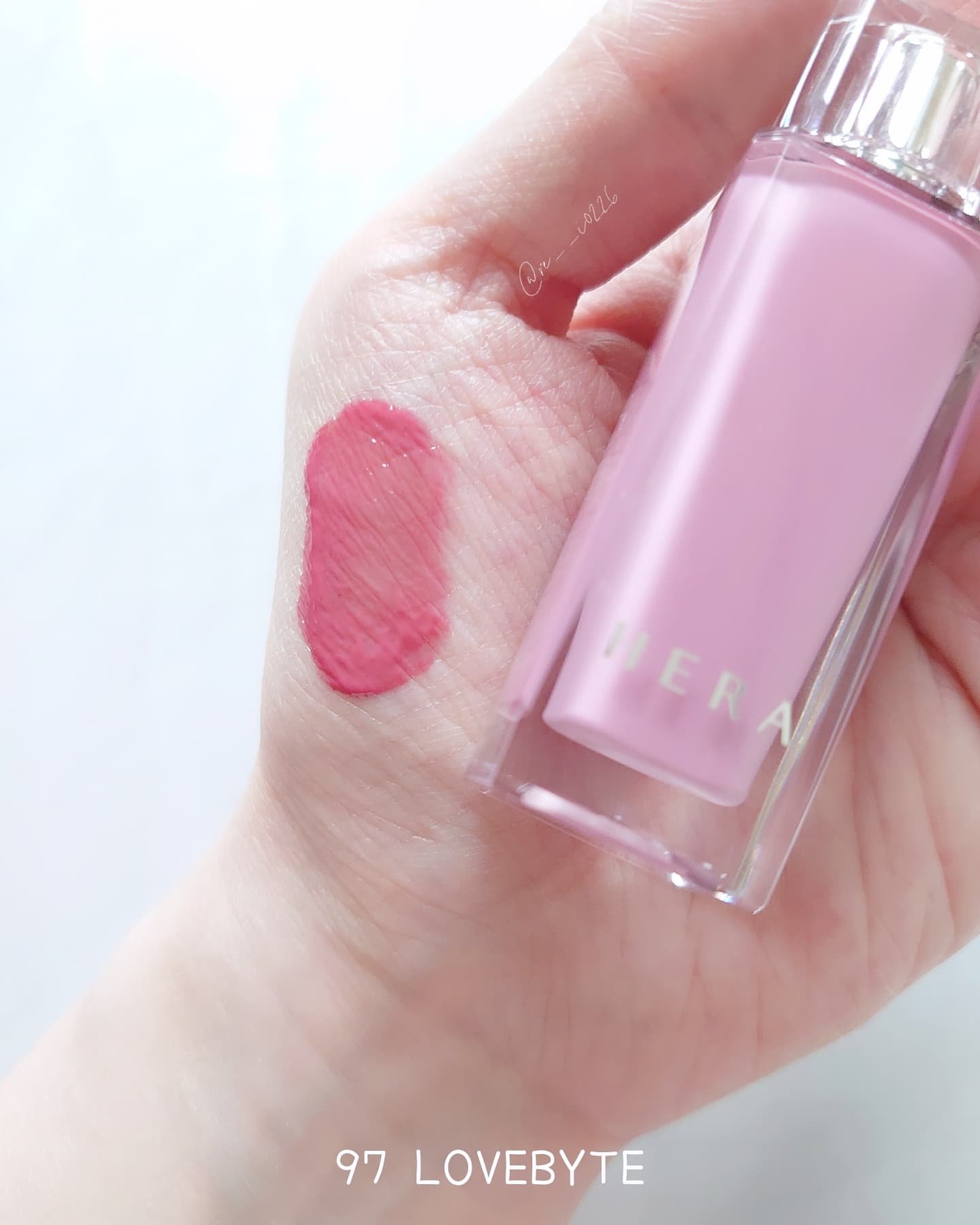 センシュアル フィッティング グロウ ティント 97 ラブバイト/HERA/リップティントを使ったクチコミ（3枚目）