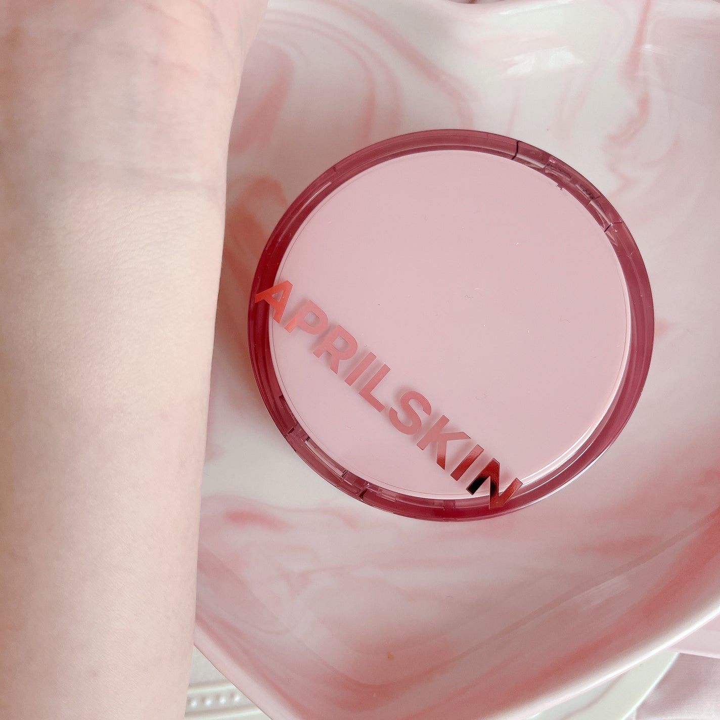 ヒーロークッション+レフィルセット/APRILSKIN/クッションファンデーションを使ったクチコミ(10枚目)