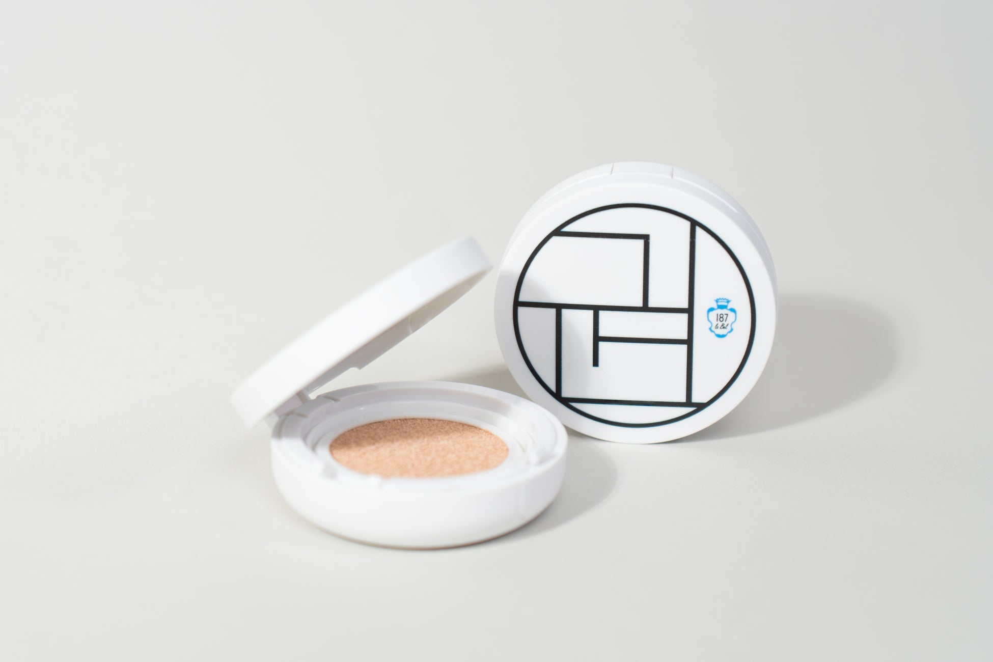 187ラベルホワイトタンニングクッション / JOY187