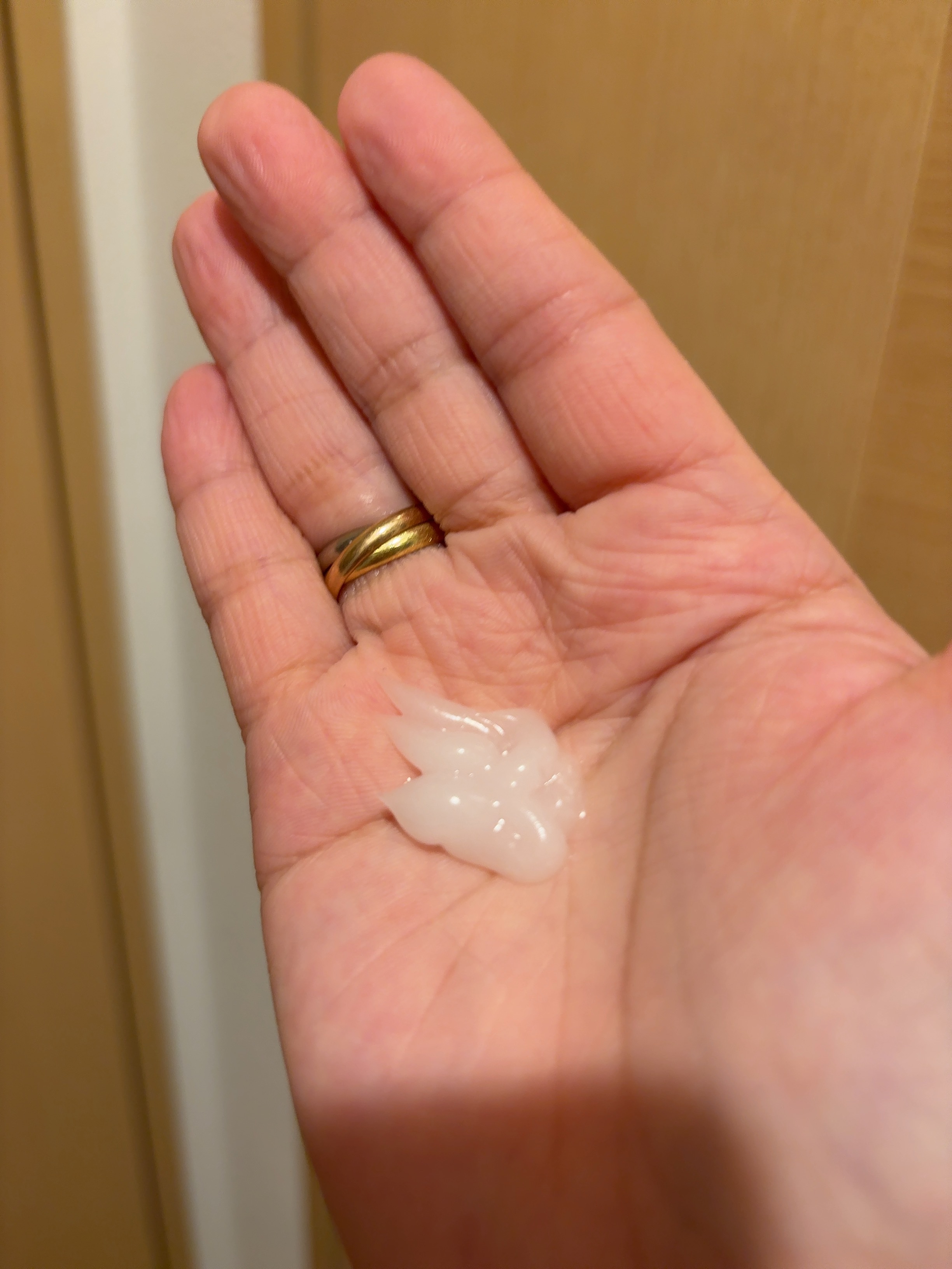 エッセンシャル プレミアム うるりジェリーミルク/エッセンシャル/ヘアミルクを使ったクチコミ（2枚目）