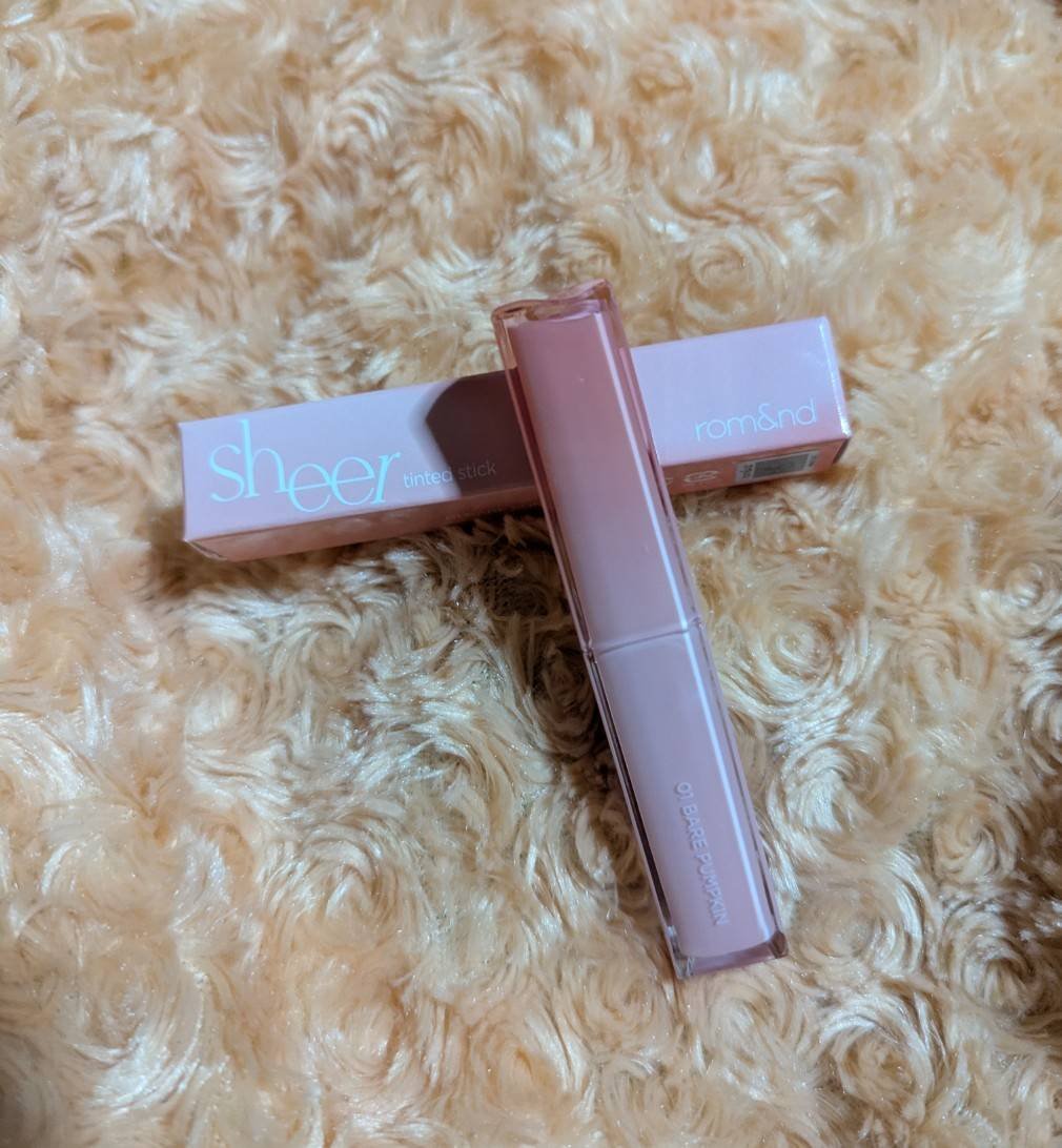 シアーティンテッドスティック 01 ベアパンプキン(BARE PUMPKIN)/rom&nd/口紅を使ったクチコミ（2枚目）