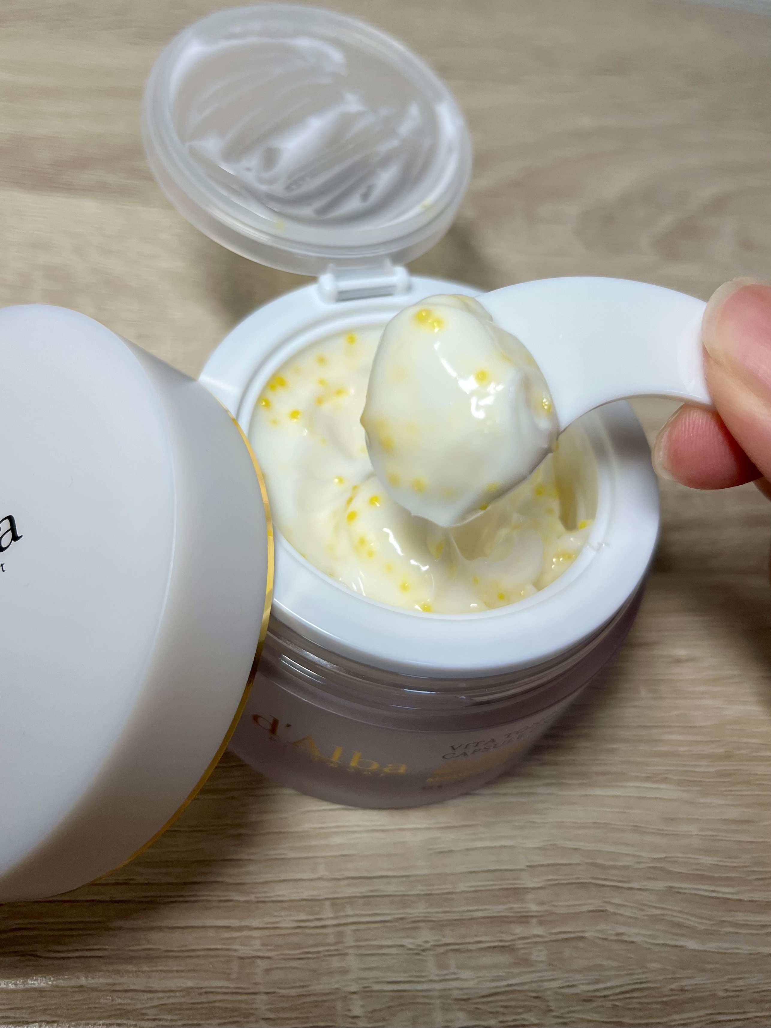 ビタトーニングカプセルクリーム/ダルバ/フェイスクリームを使ったクチコミ（2枚目）