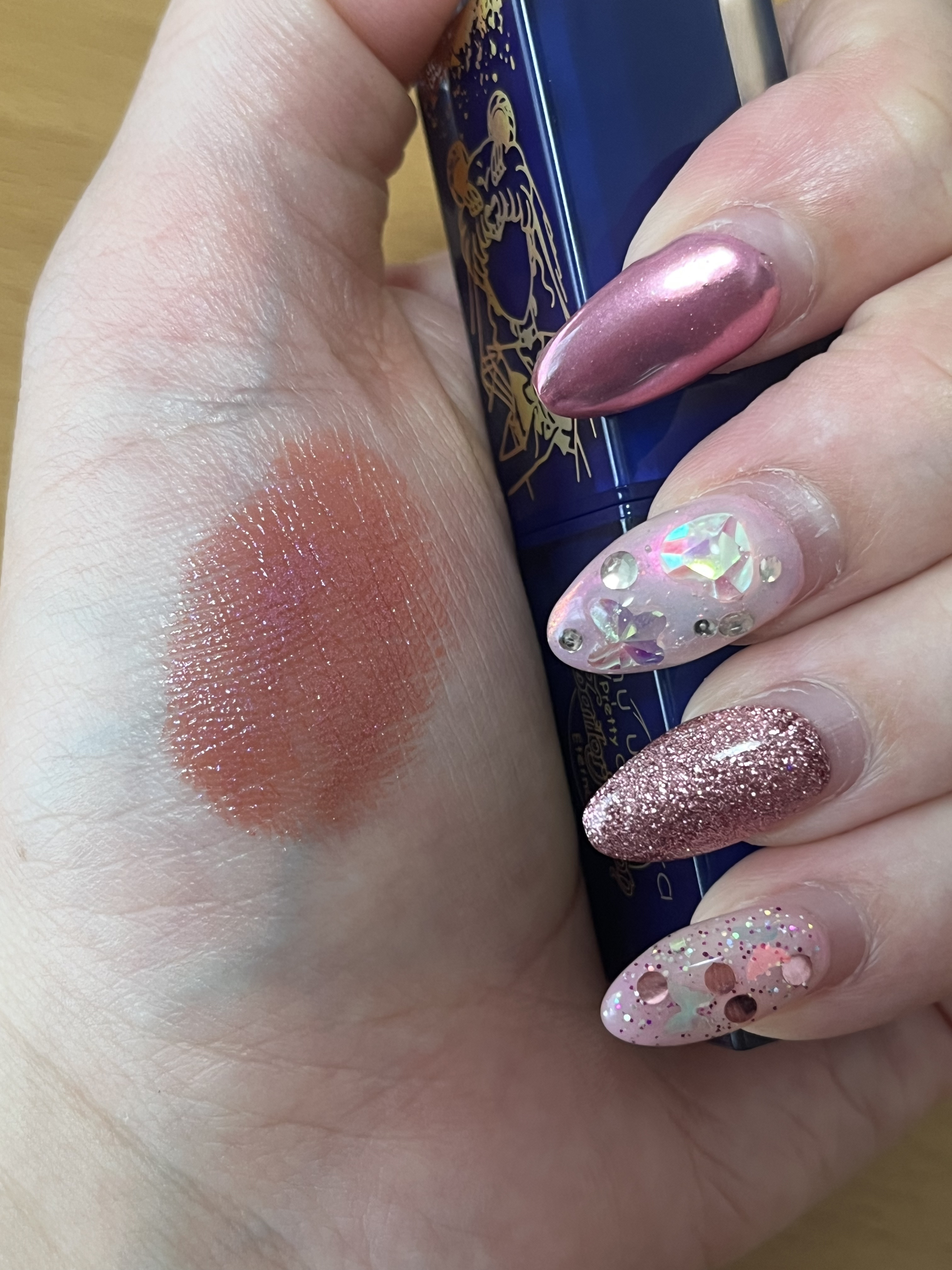 ルージュ アンリミテッド アンプリファイド ラッカー/shu uemura/口紅を使ったクチコミ（3枚目）