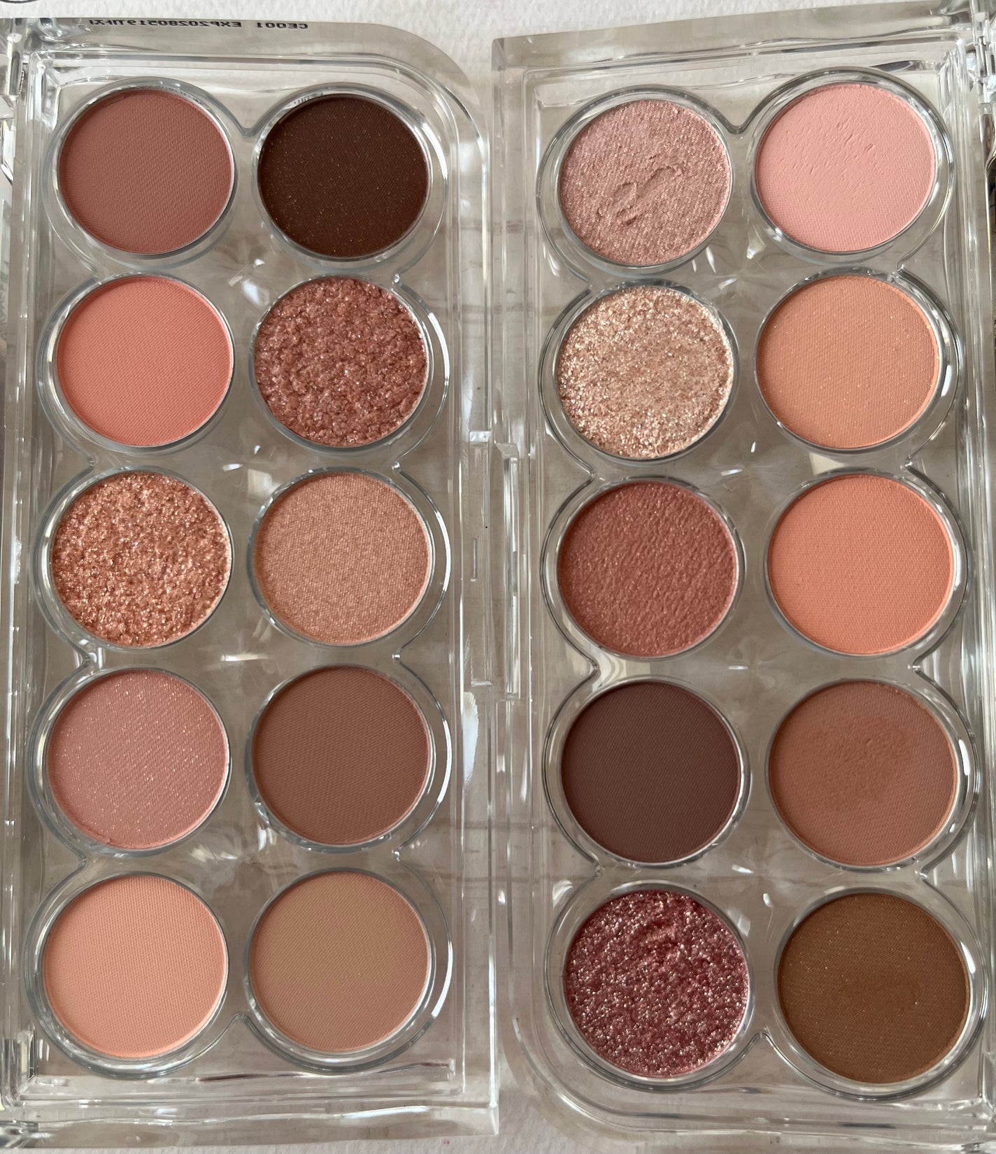 akarikai on LIPS 「届きましたーーー!!楽しみにしてた、ルミルの新作パレット✨パレ..」(2枚目)