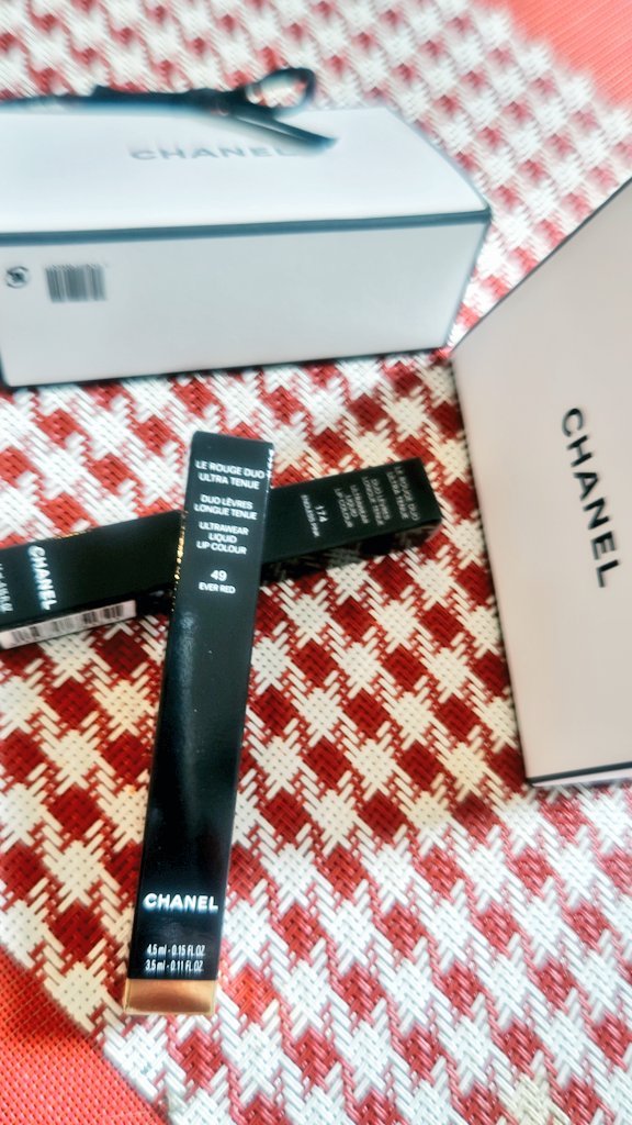 ル ルージュ デュオ ウルトラ トゥニュ/CHANEL/口紅を使ったクチコミ（2枚目）