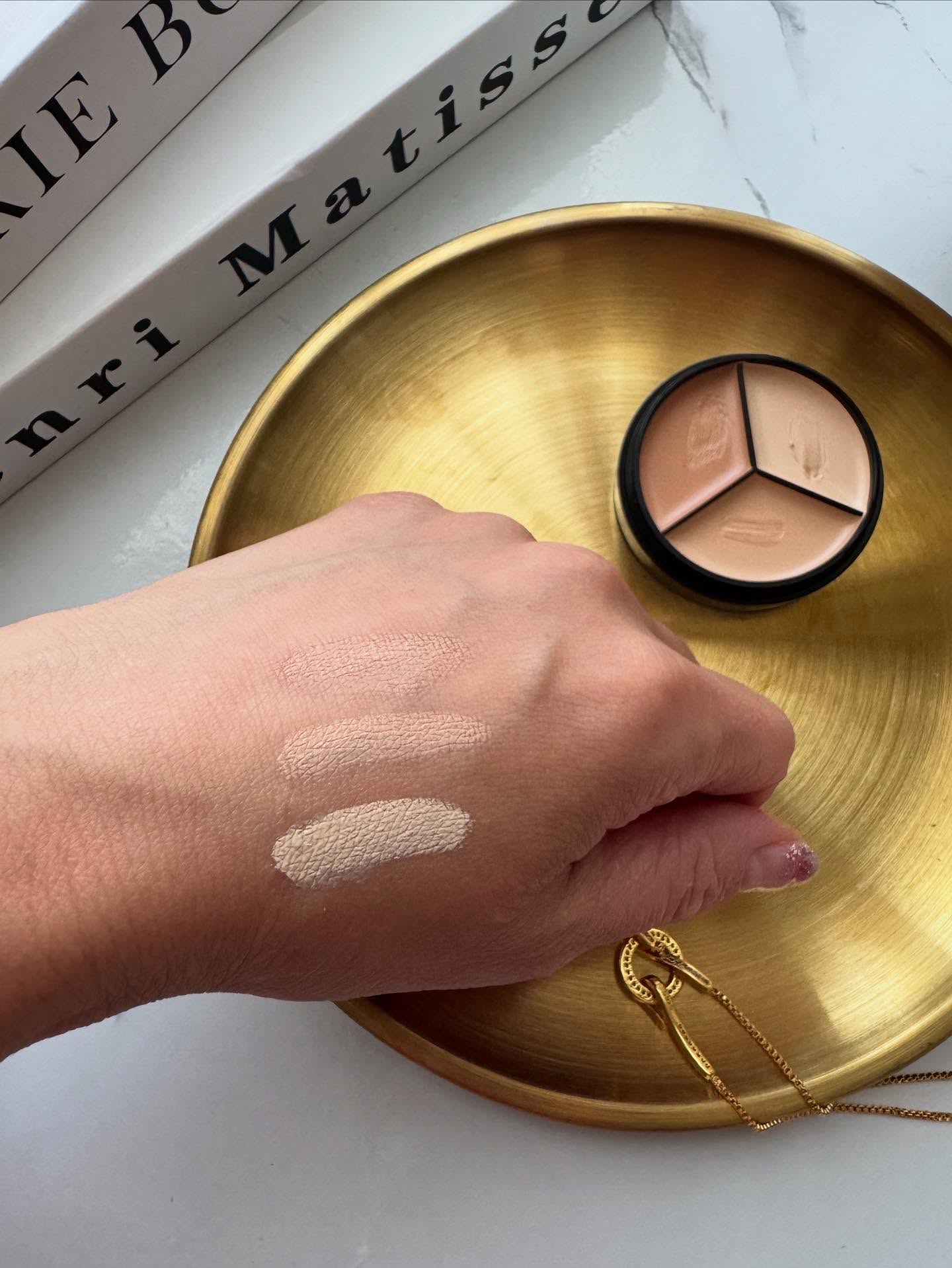 lovelycc マジックカバーチートコンシーラー/LOVELYCC/パレットコンシーラーを使ったクチコミ（3枚目）