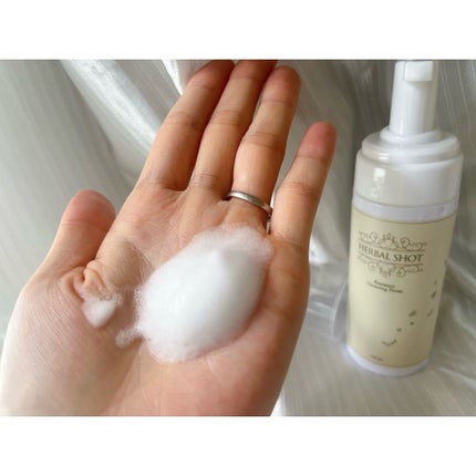 ふわふわ泡クレンジング(ローズマリー)/Herbal Shot/洗顔フォームを使ったクチコミ(3枚目)