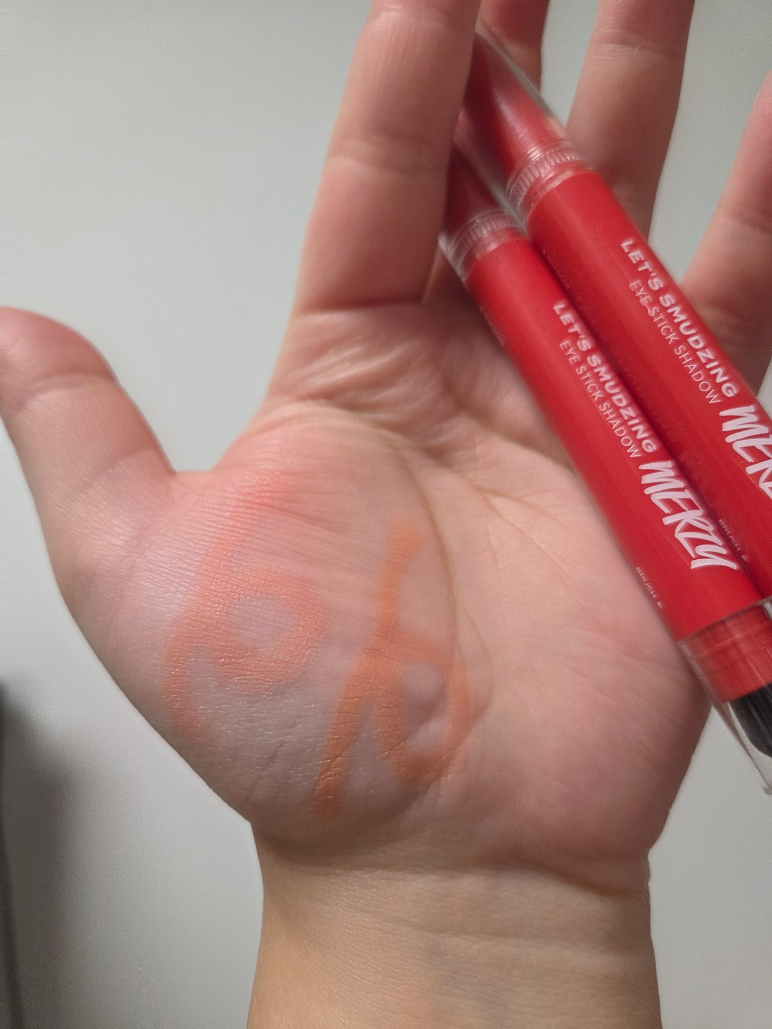 レッツスマッジングアイスティックシャドウ/MERZY/スティックアイシャドウを使ったクチコミ（2枚目）