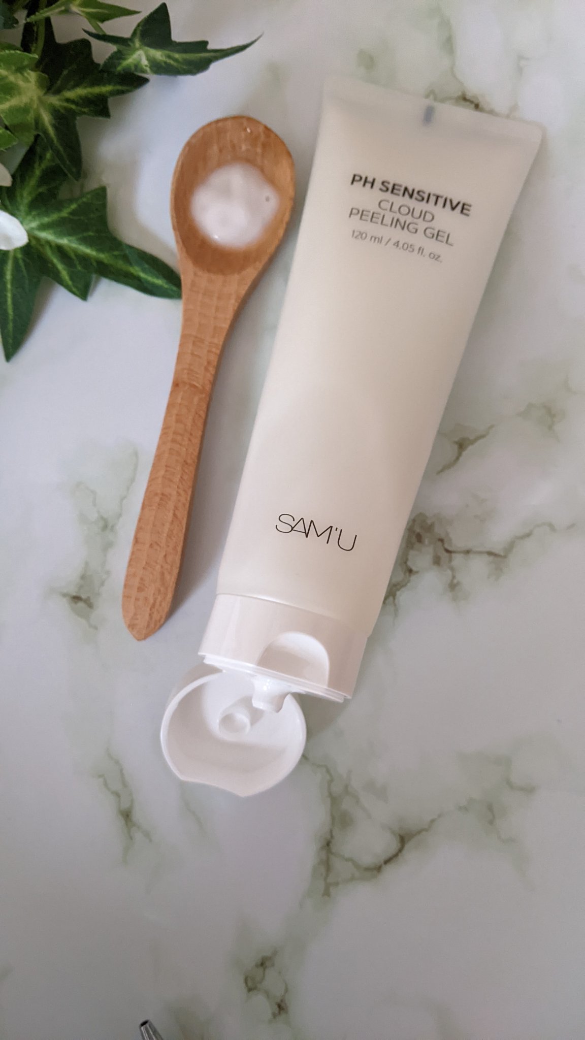 #SAM'U
#PHセンシティブクラウドピーリングジェル

ジェルのピーリング✨
肌に優しいのにしっかりと
角質を落としてくれて
ポロポロ落ち
洗い流すと
ツルツルしてるのに
仕上がりはしっとり！！

敏感肌にも優しい
ジェルピーリング！
