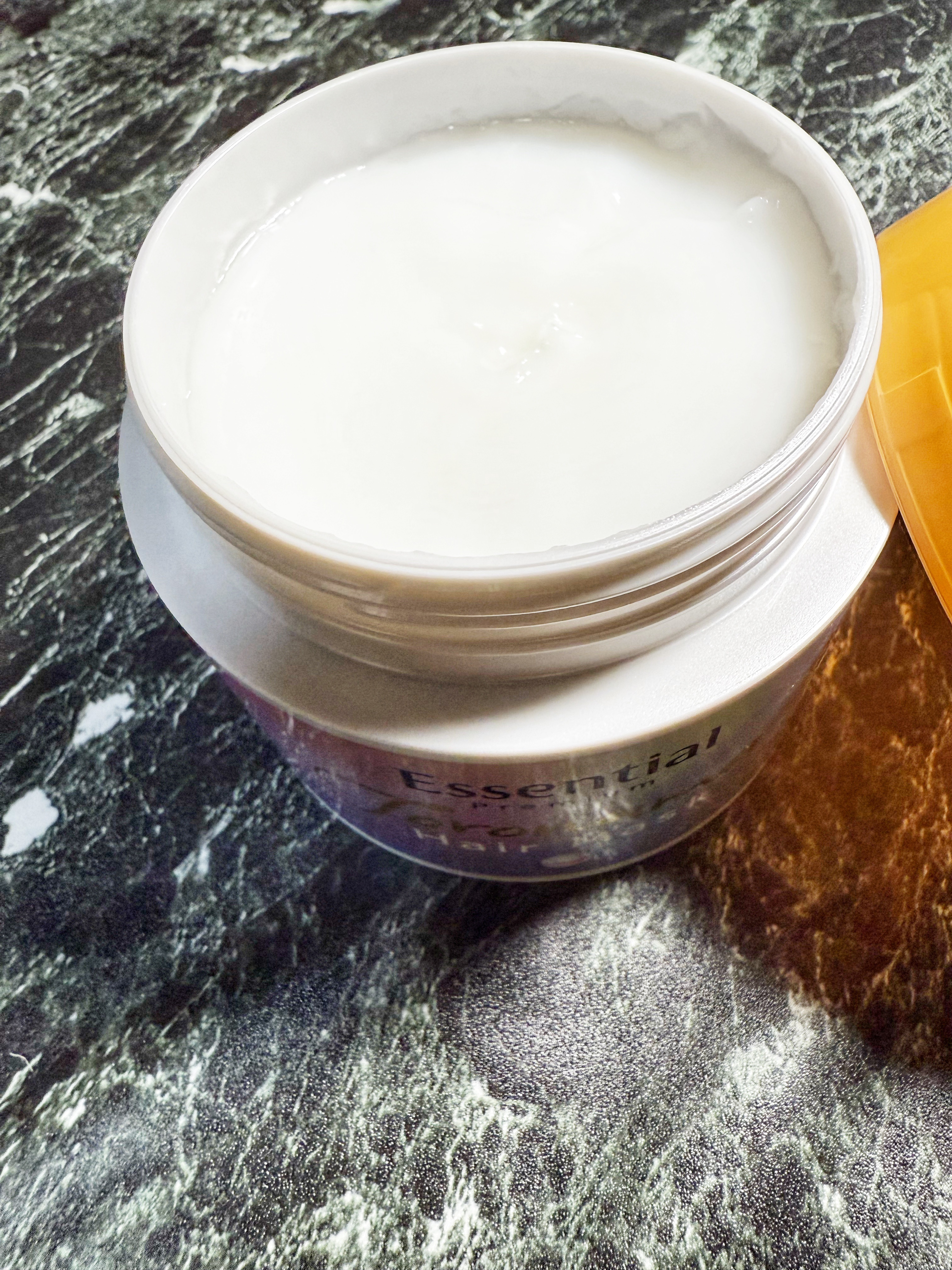 エッセンシャルプレミアム とろ生ヘアマスク/エッセンシャル/ヘアマスク・ヘアパックを使ったクチコミ（3枚目）