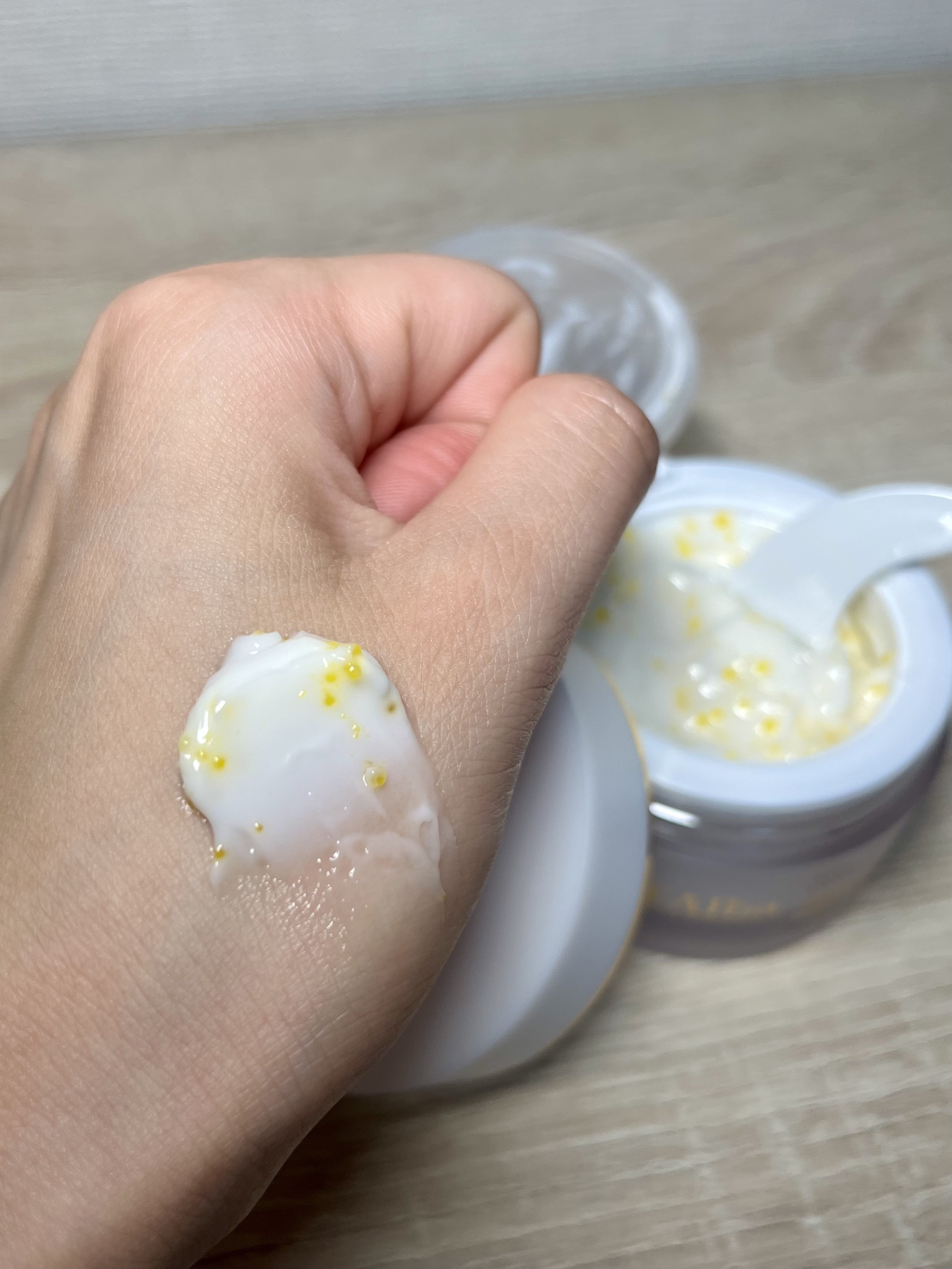 ビタトーニングカプセルクリーム/ダルバ/フェイスクリームを使ったクチコミ（1枚目）