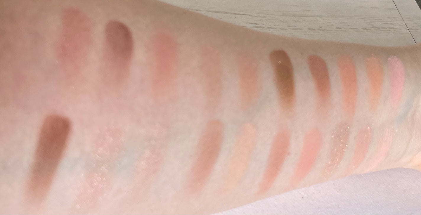 akarikai on LIPS 「届きましたーーー!!楽しみにしてた、ルミルの新作パレット✨パレ..」(3枚目)