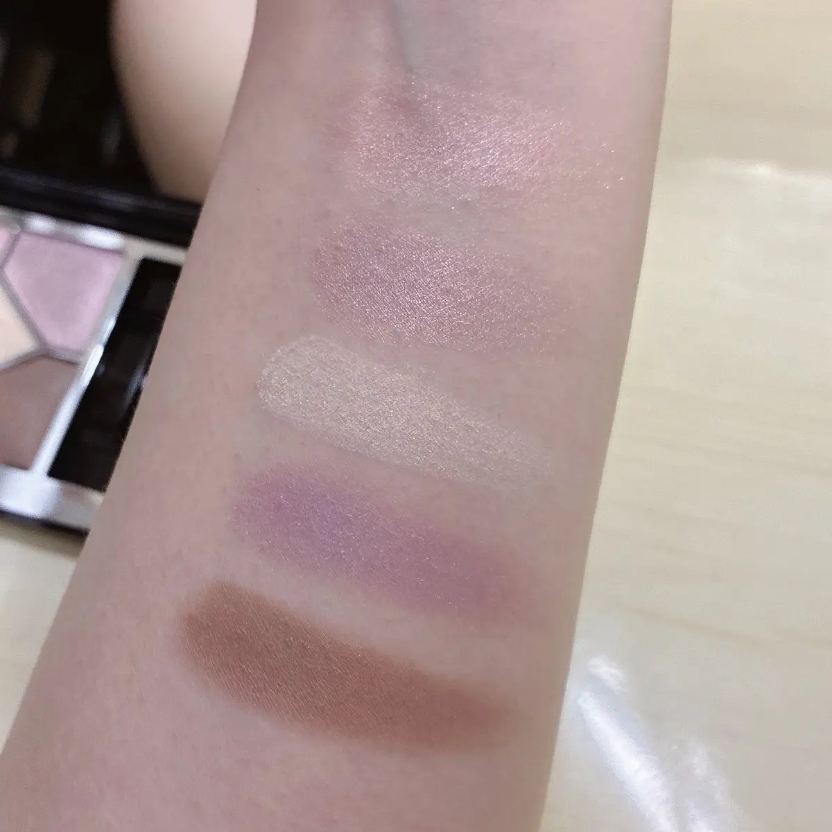 ディオールショウ サンク クルール/Dior/アイシャドウを使ったクチコミ（2枚目）