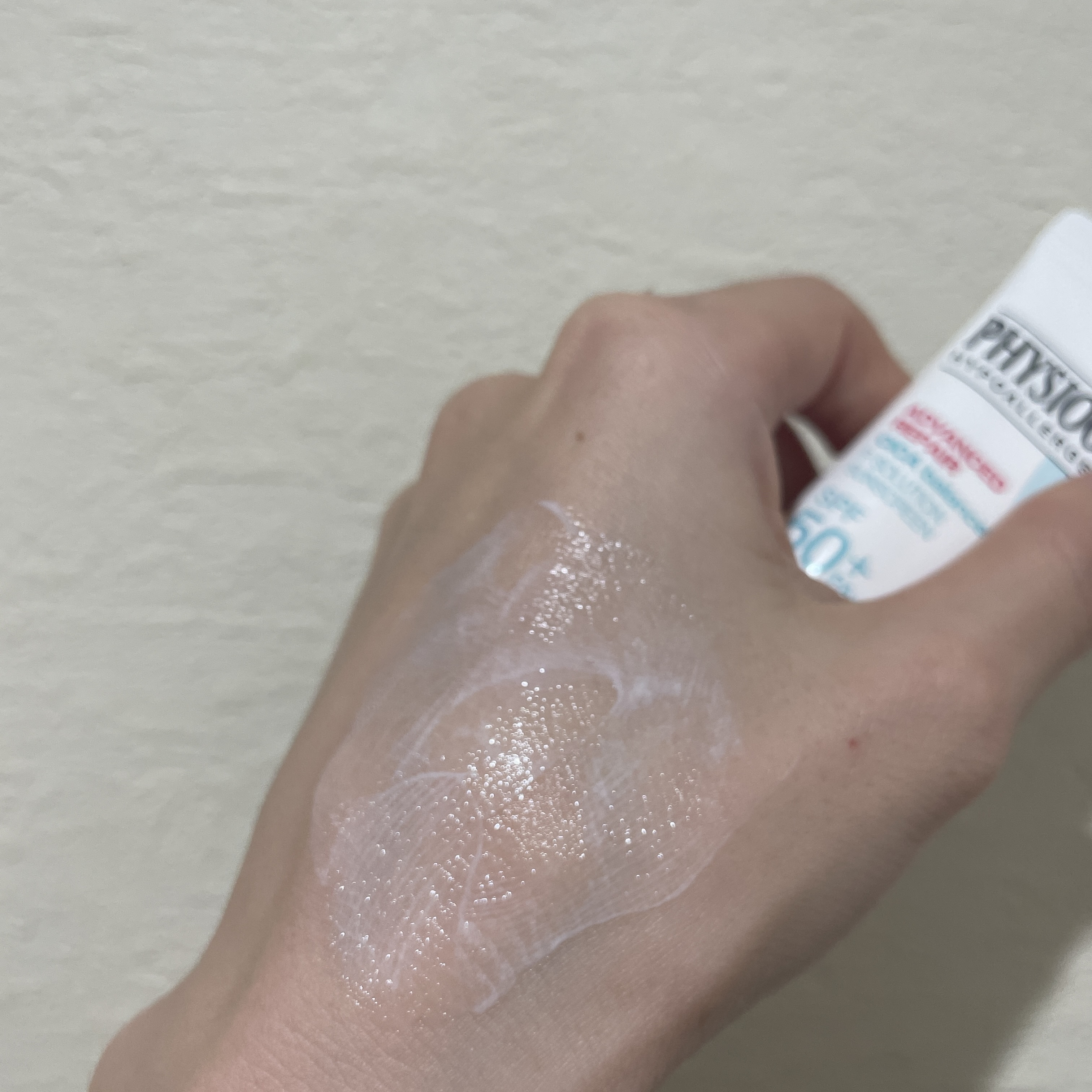 アドバンスドリペア　シカ　バランス　Ｐソリューション　サンスクリーン/PHYSIOGEL/日焼け止めクリームを使ったクチコミ（3枚目）