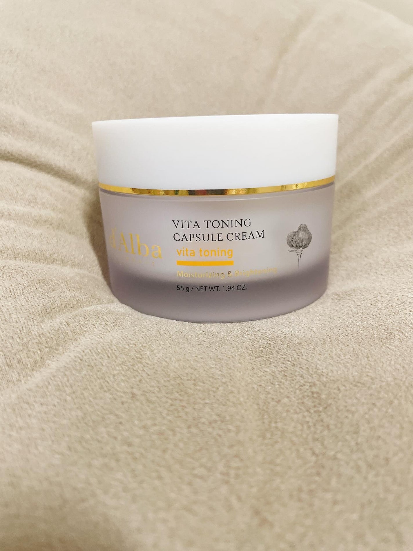 しい on LIPS 「ダルバビタトーニングカプセルクリーム候補室のつぶつぶ入りクリー..」(1枚目)