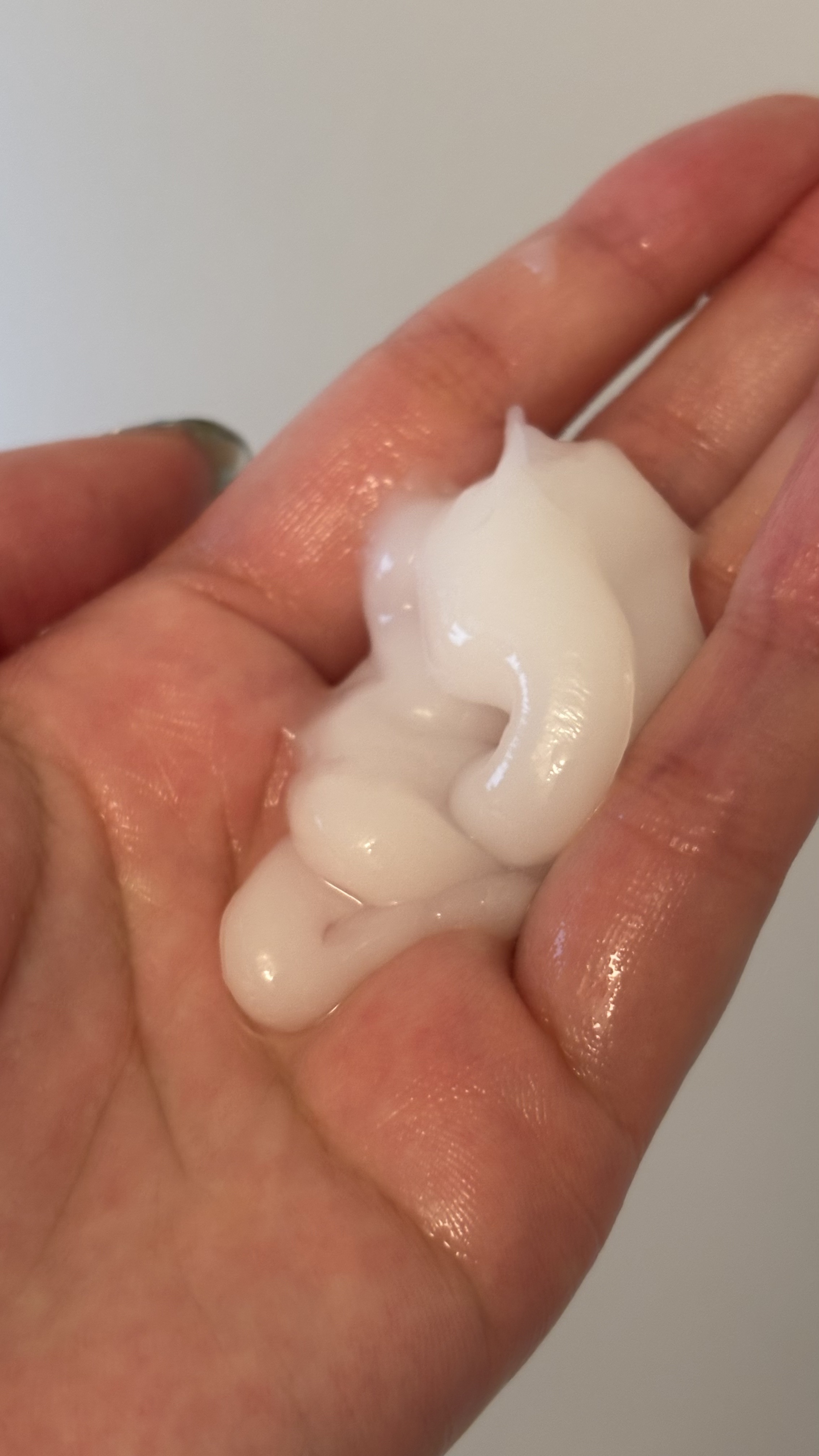 エッセンシャルプレミアム バリアシャンプー・コンディショナー スパークルモイスト/エッセンシャル/市販シャンプーを使ったクチコミ（3枚目）