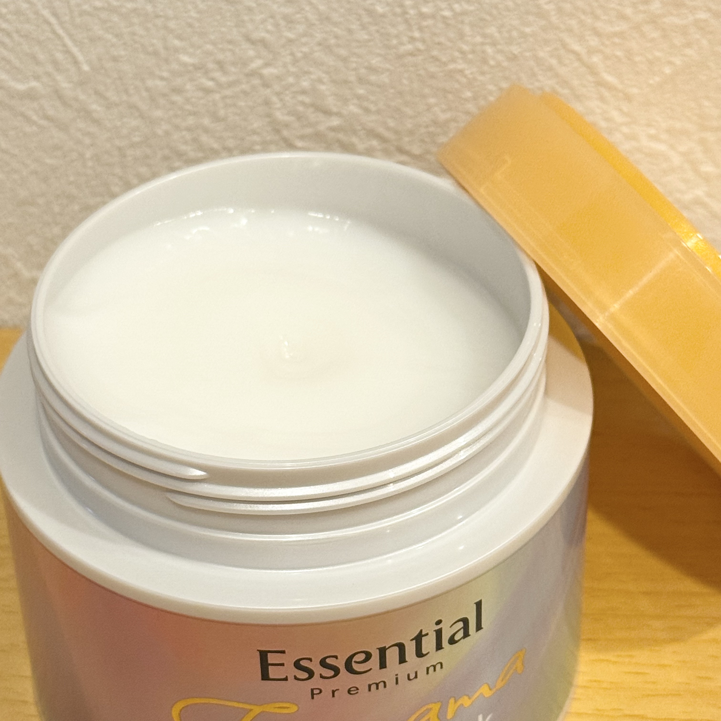 エッセンシャルプレミアム とろ生ヘアマスク/エッセンシャル/ヘアマスク・ヘアパックを使ったクチコミ（2枚目）