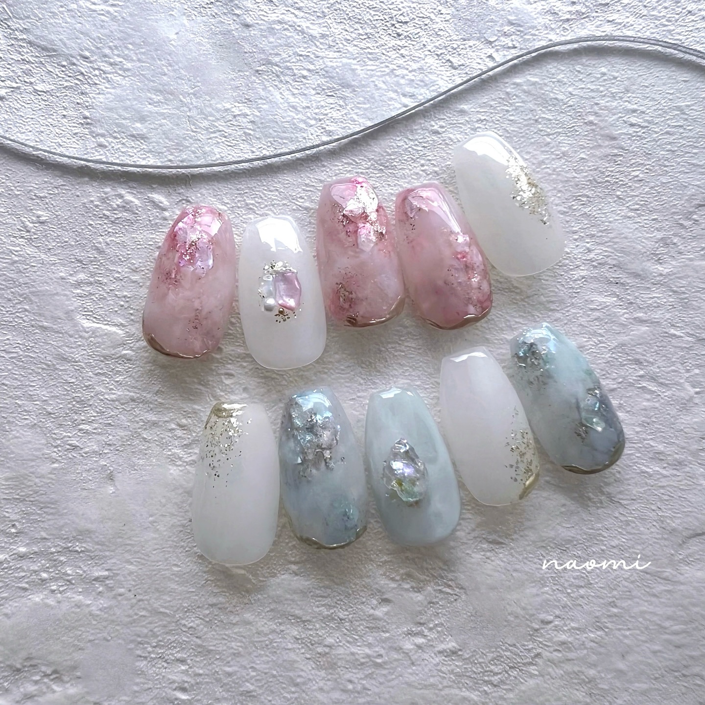 #ニュアンスネイル,#シェルネイル,#春ネイル,#ニュアンスネイル,#天然石ネイル,#夏ネイル,#奥行きネイル,#セルフネイル,#大人可愛いネイルのネイルデザイン