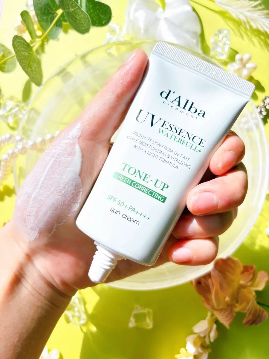 ウォータフルトーンアップサンクリーム/ダルバ/日焼け止めクリームを使ったクチコミ（3枚目）