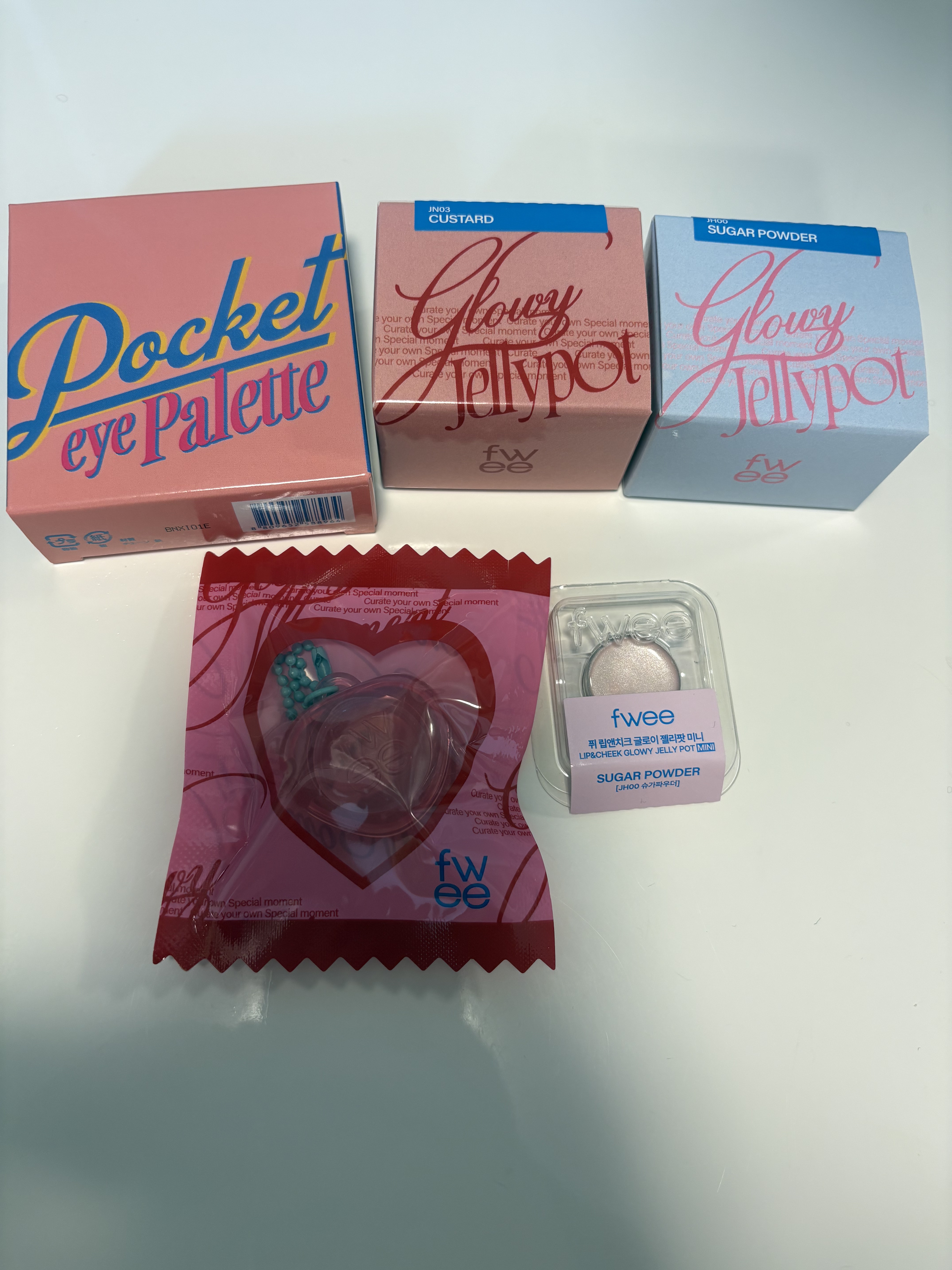 フィー リップアンドチーク グローイジェリーポット/fwee/リップグロスを使ったクチコミ（1枚目）