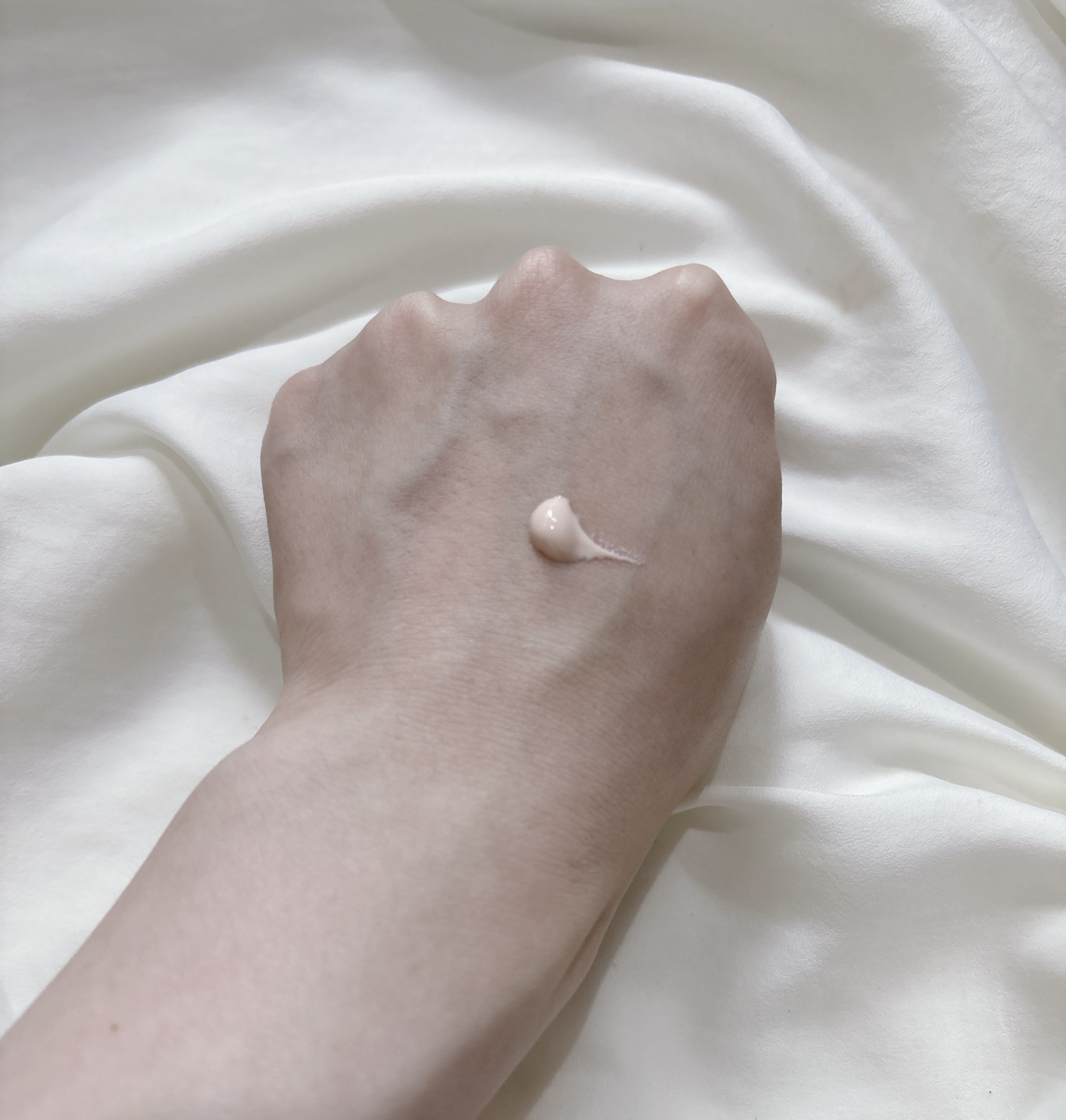 ウォータフルトーンアップサンクリーム/ダルバ/日焼け止めクリームを使ったクチコミ（2枚目）