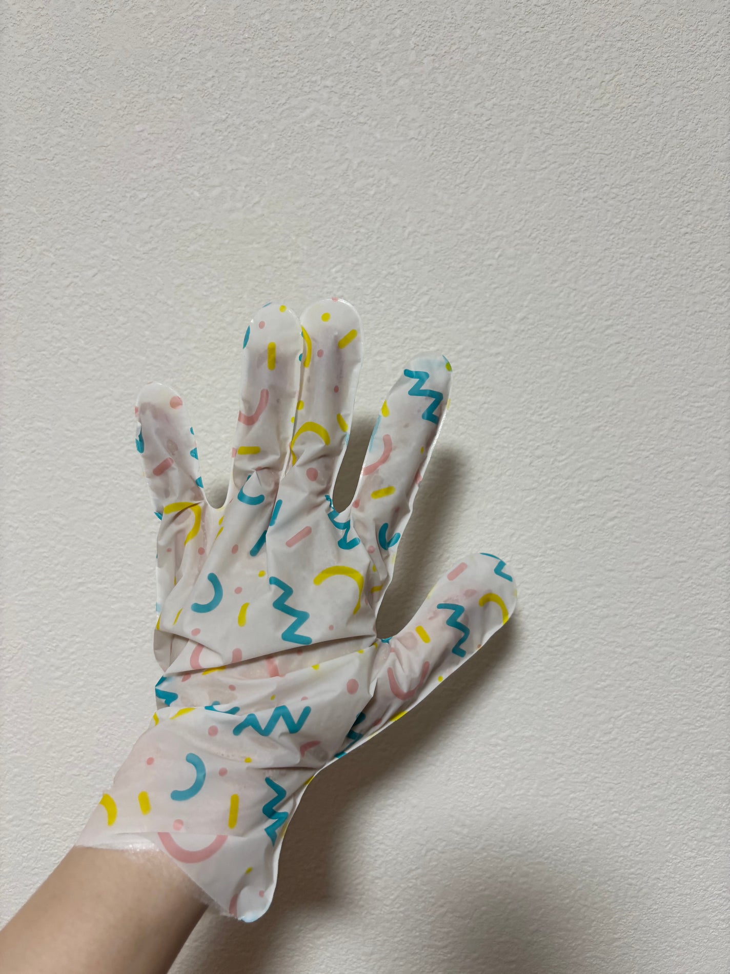 ミルキーモイスチャーハンドマスク/MADFORCOS/ハンドクリームを使ったクチコミ(2枚目)