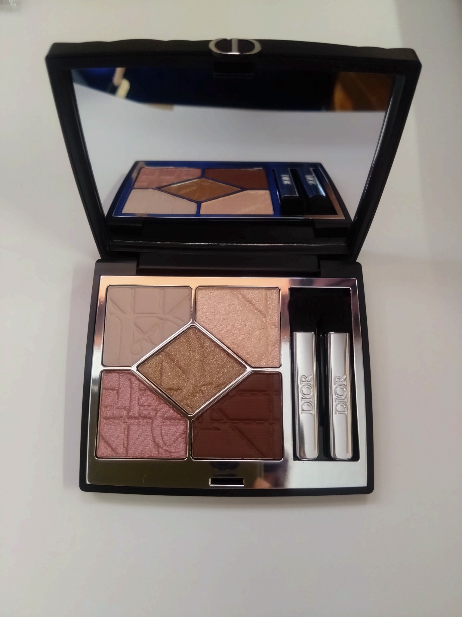 【旧】ディオールショウ サンク クルール（限定品） 647 シルク トープ/Dior/アイシャドウを使ったクチコミ（1枚目）