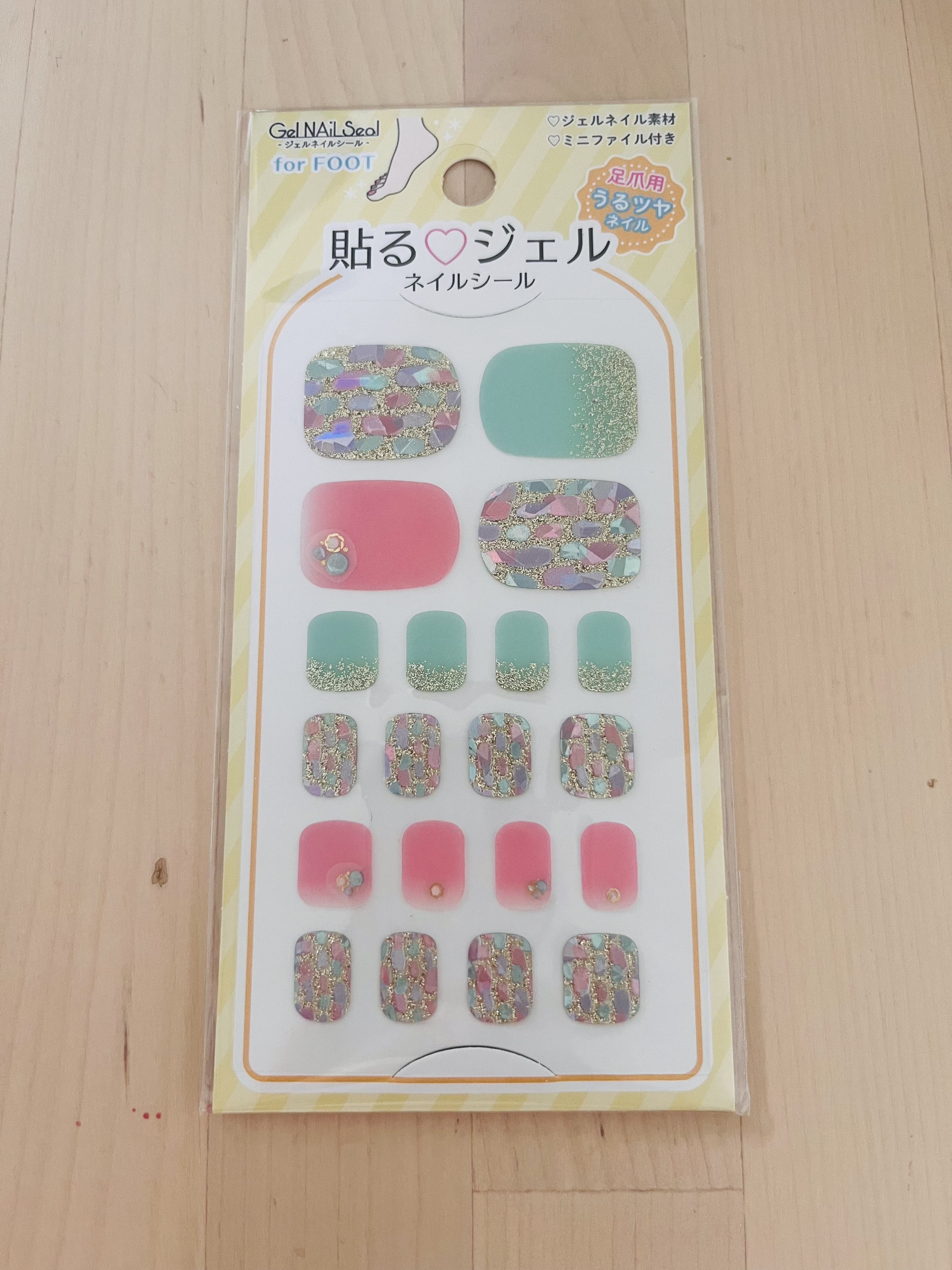 貼るジェルネイル/セリア/ネイルシールを使ったクチコミ（3枚目）