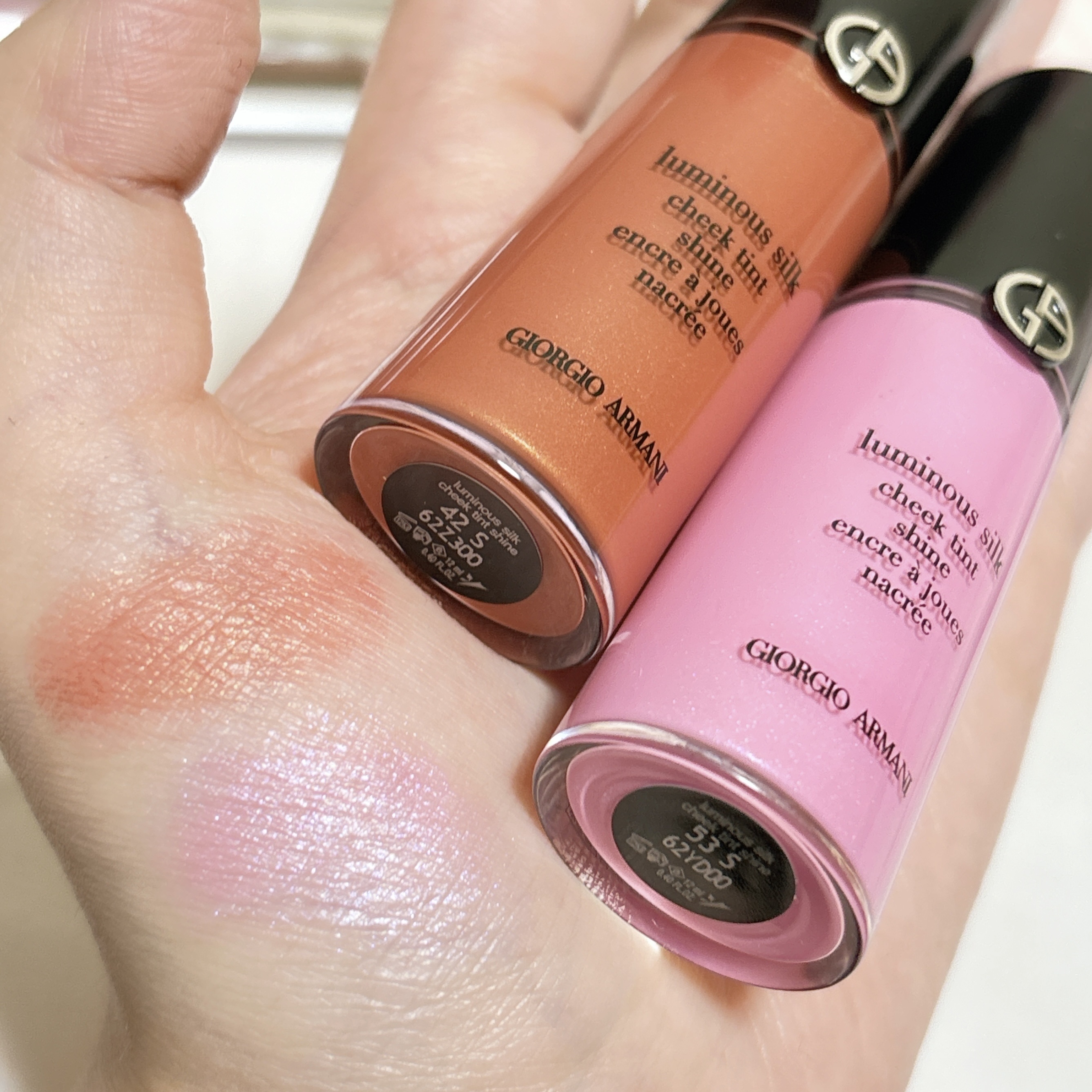 ルミナス シルク チーク ティント シャイン/ジョルジオ アルマーニ ビューティ/リキッドチークを使ったクチコミ（1枚目）